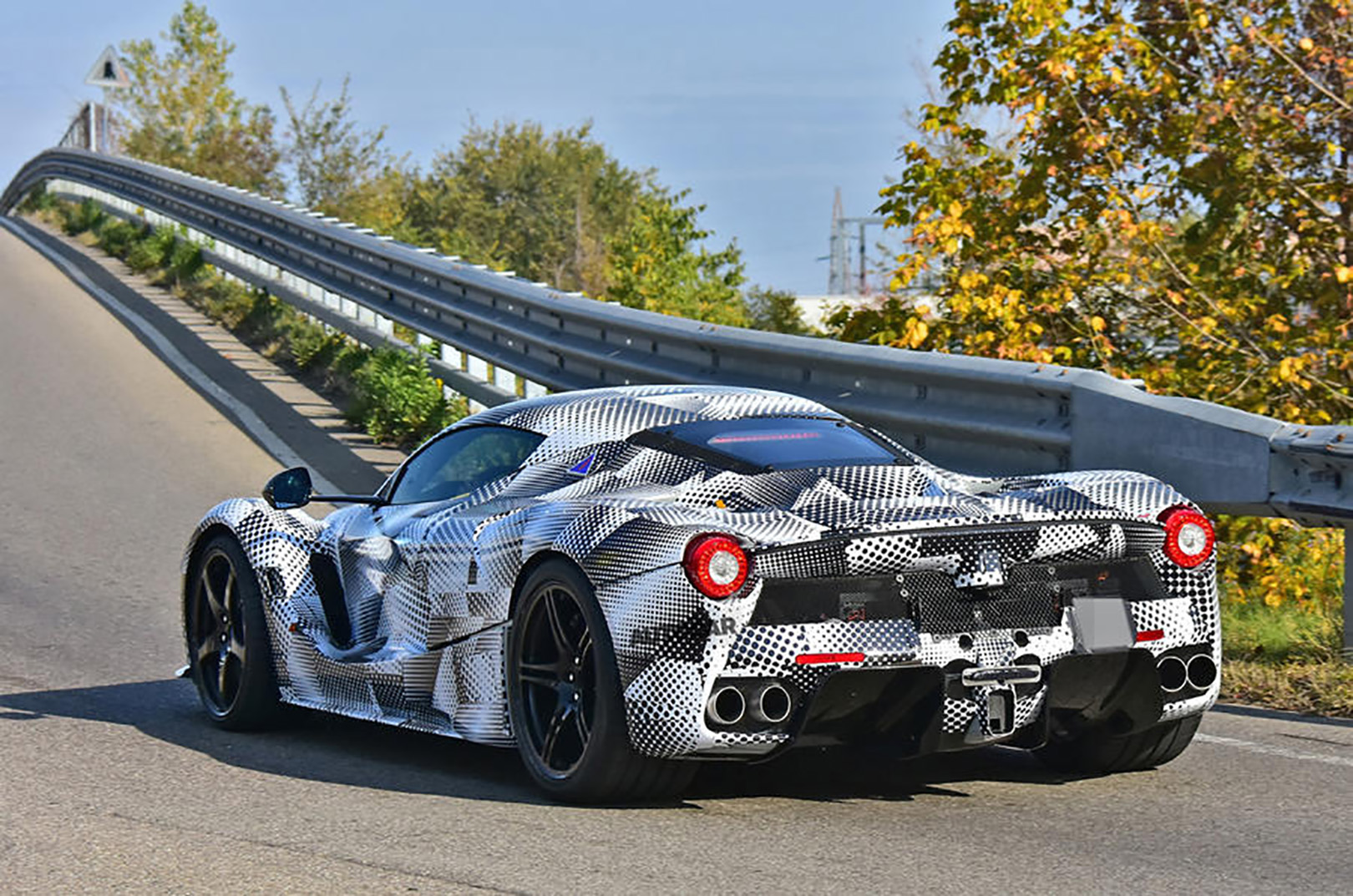 laferrari_05.jpg