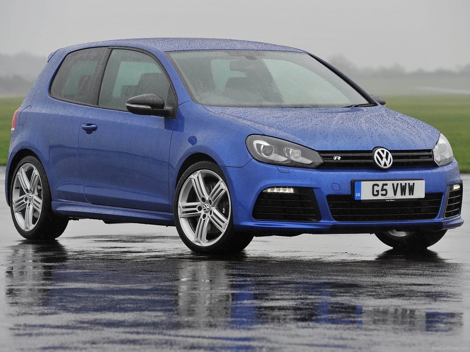 Volkswagen-Golf_R-2010-1600-11