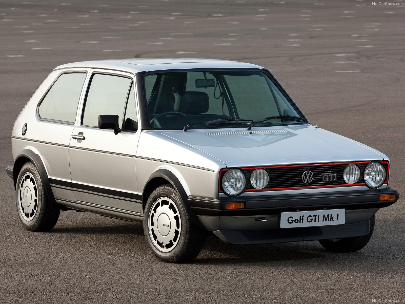 Volkswagen-Golf_I_GTI-1976-1600-01