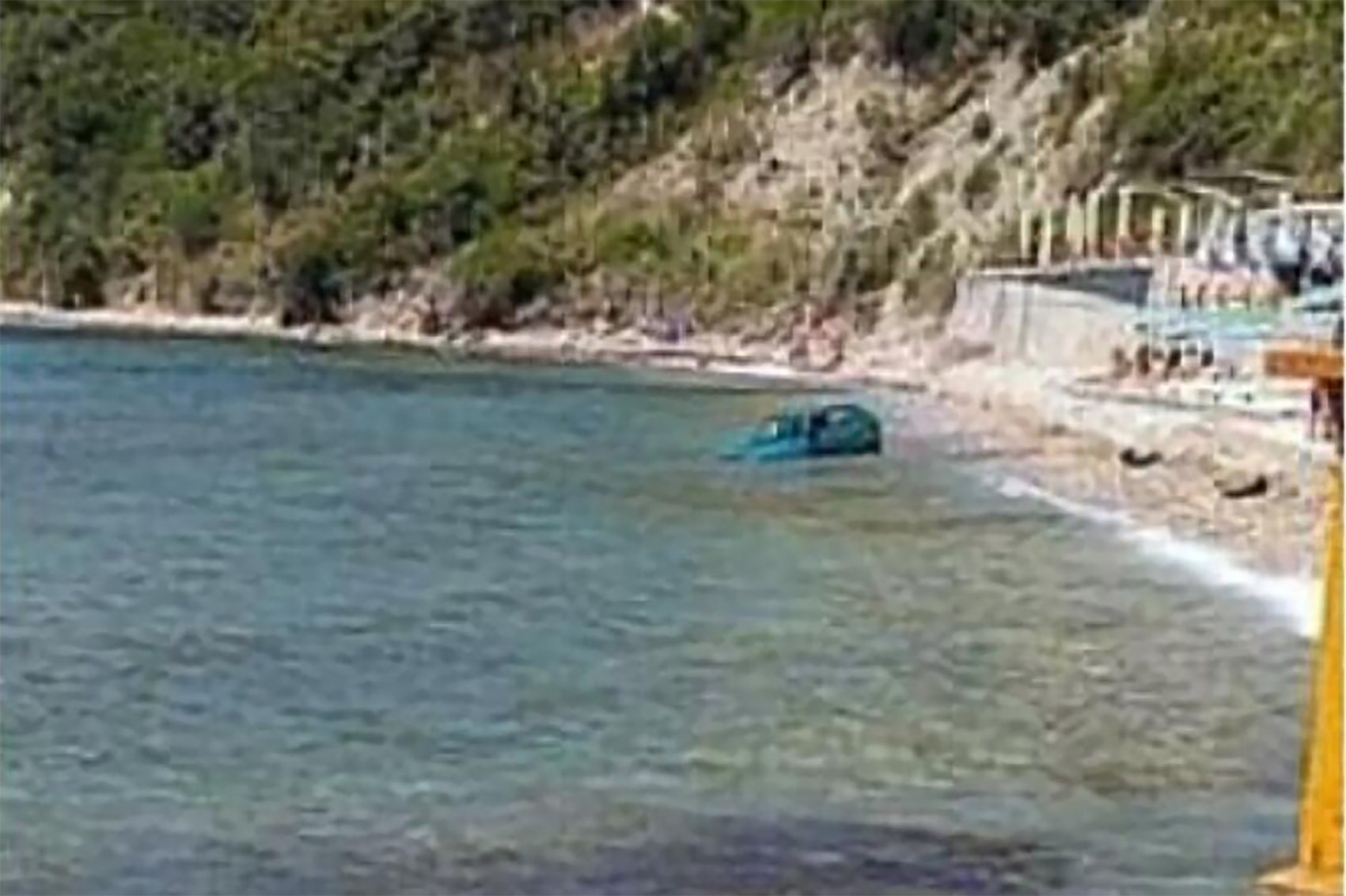 auto u moru ulcinj