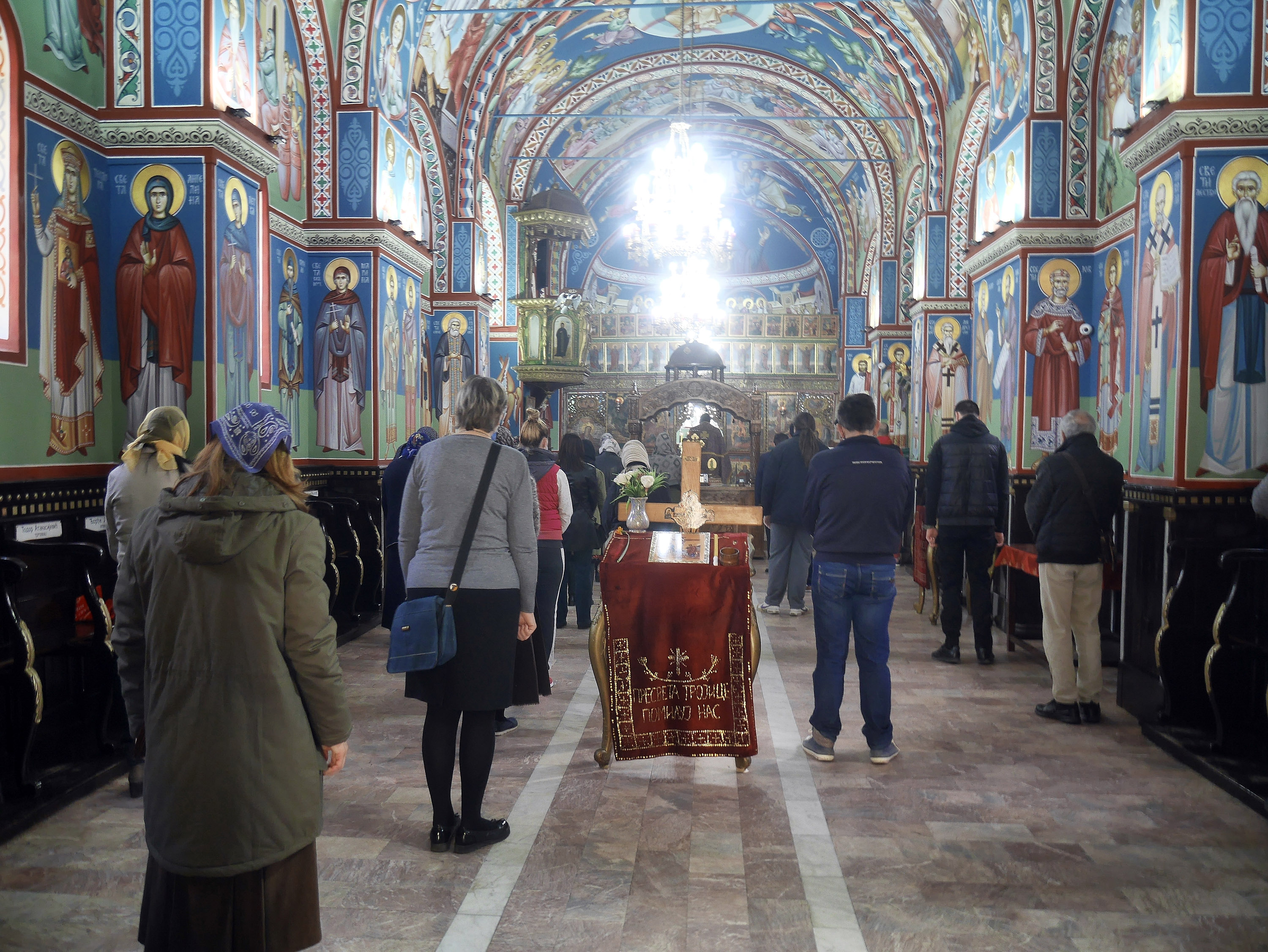 Kragujevac Veliki petak Bogosluženje liturgija vernici