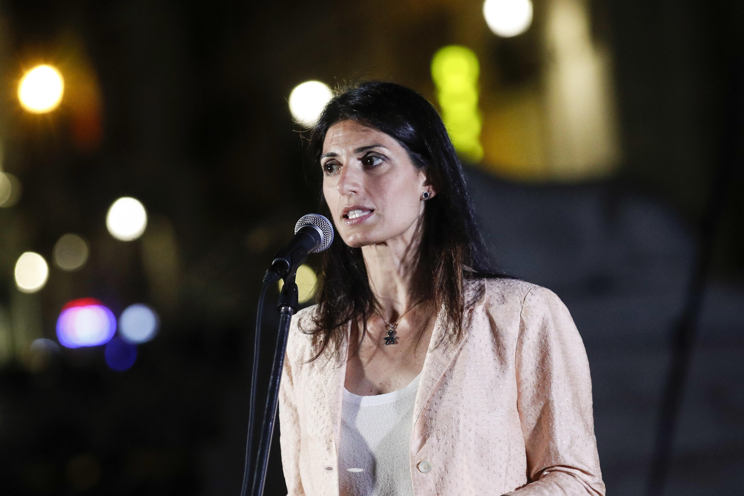 Rome Mayor inaugurates new artistic lights in Piazza del Popolo