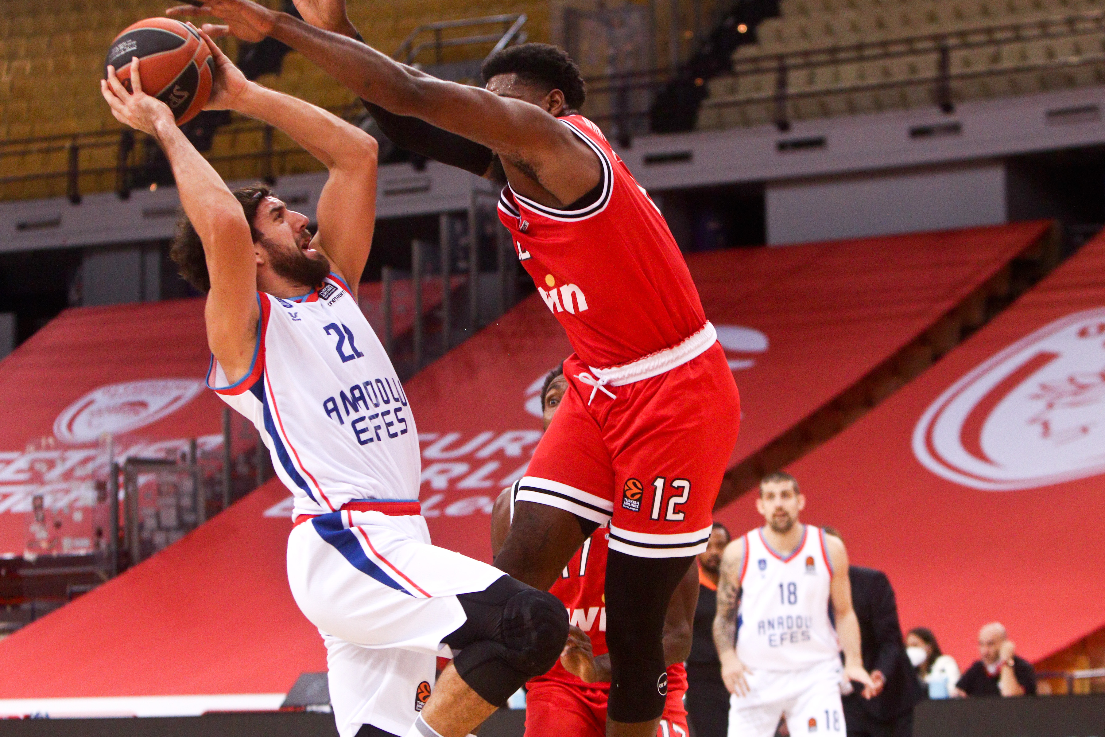Olympiacos vs Anadolu Efes Istanbul