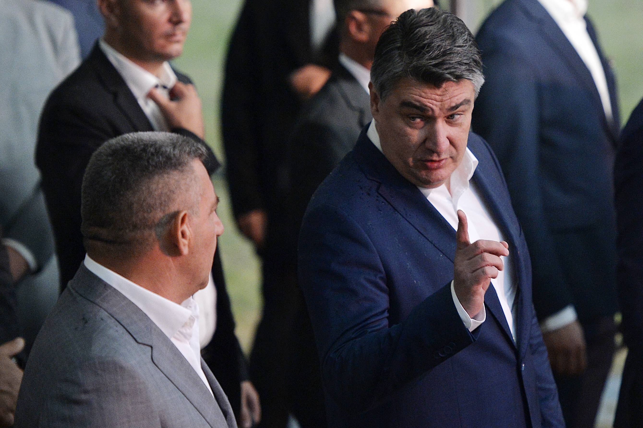 Knin, 4.08.2020. - Prijem ratnih zapovednika iz Domovinskog rata odrzab je veceras na Kninskoj tvrdjavi. Na fotografiji predsednik Hrvatske Zoran Milanovic i Ante Gotovina. (BETAPHOTO/HINA/Mario STRMOTIC/DS)