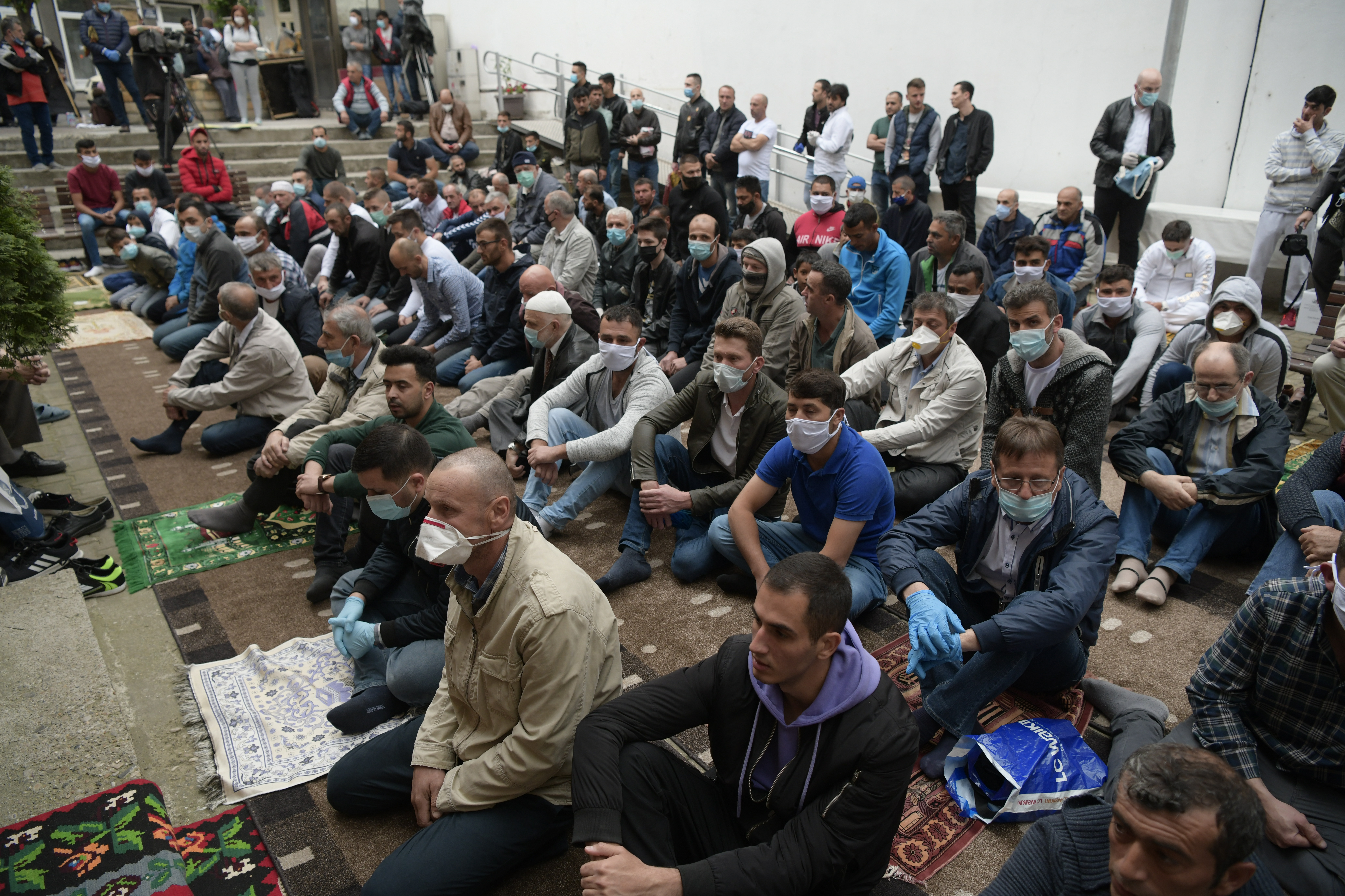 Beograd, 24.05.2020. Bajrakli džamija, Ramazanski Bajram, vernici, muslimanski praznik, Muslimani Foto: Goran Srdanov/Nova.rs