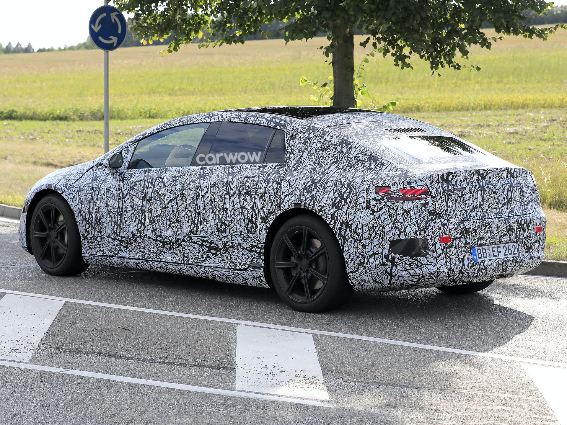 mercedes-eqs-prototype-spyshot-driving-rear-1.jpg