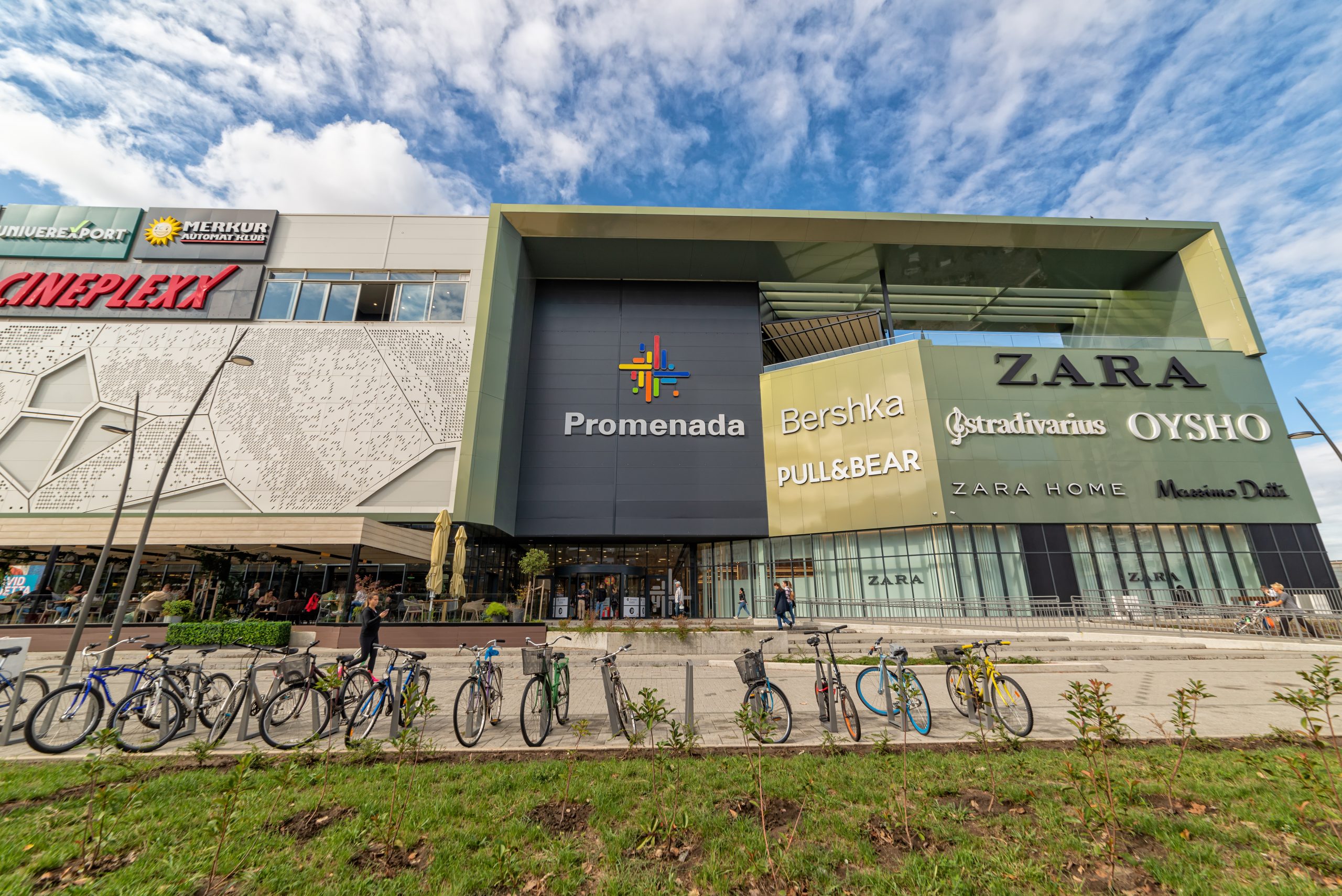 Novi Sad, TC Promenada, tržni centar Promenada Foto: Shutterstock/Nenad Nedomacki