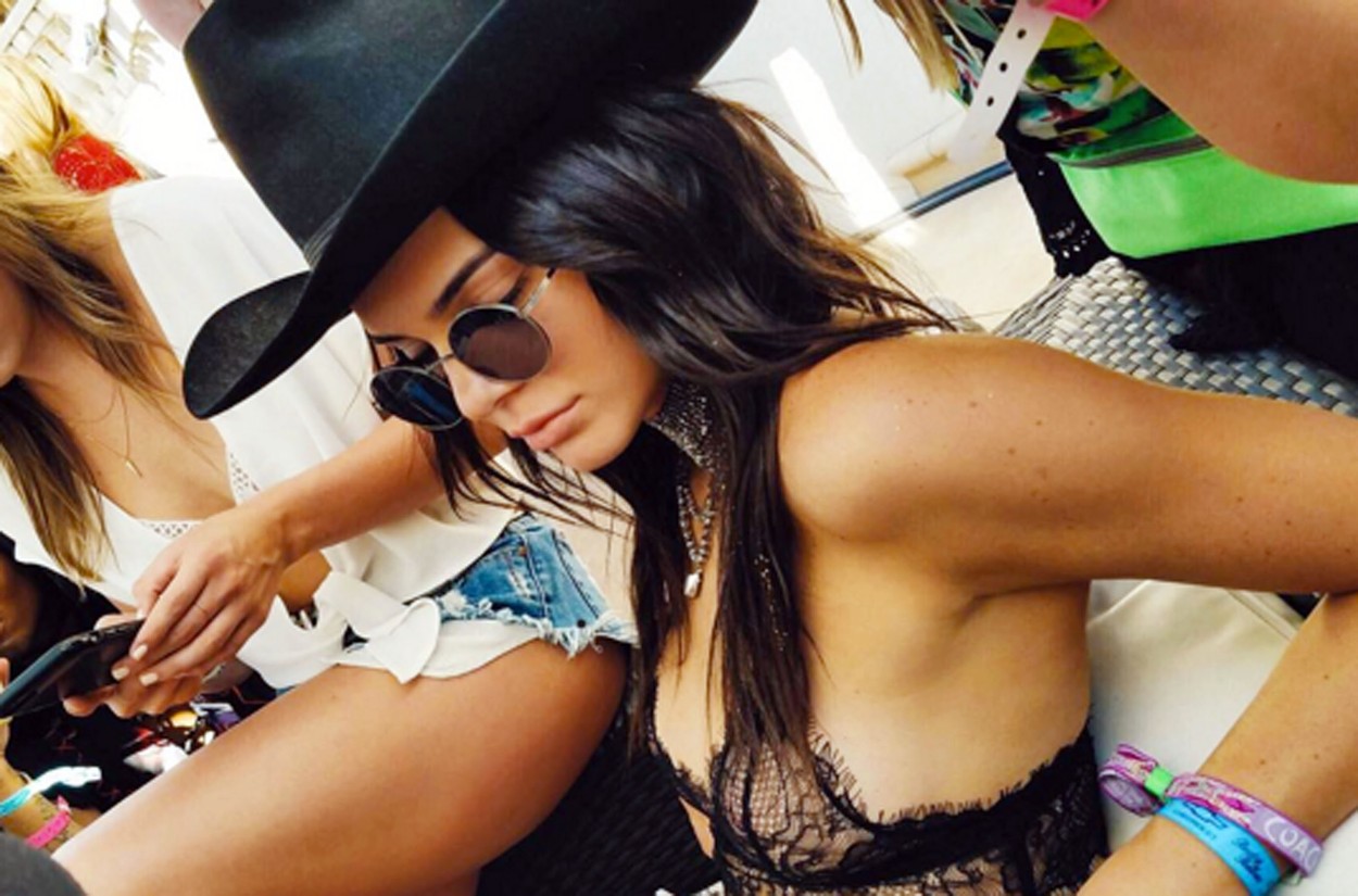 CELEBRITY SOCIAL NETWORK PICTURES