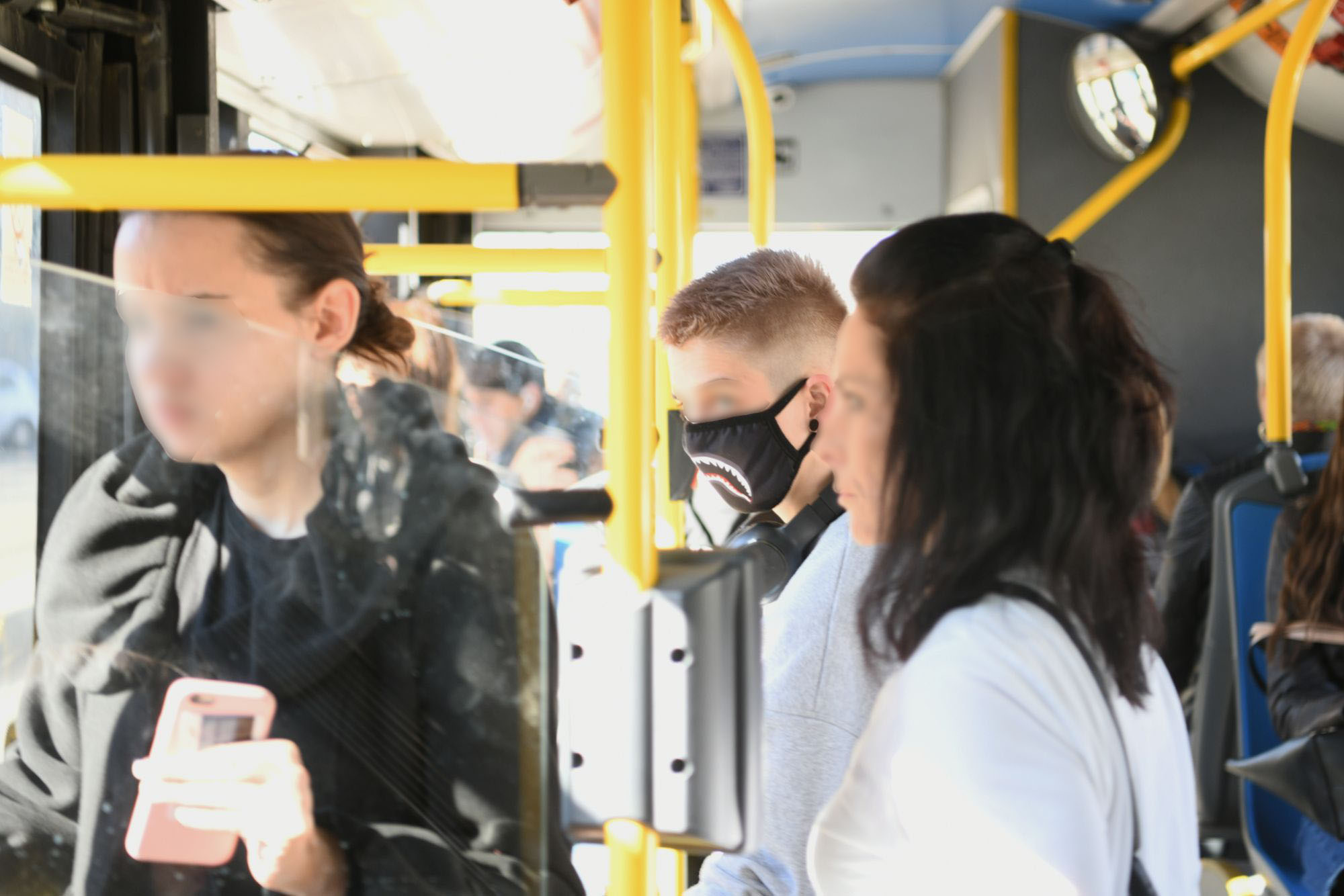 Beograd 12.03.2020. Autobus, ljudi, koronavirus, coronavirus, mere zaštite, maska, maske, zaštitne maske,  gsp, gradski prevoz, javni prevoz, javni saobraćaj Foto: Filip Krainčanić/Nova.rs
