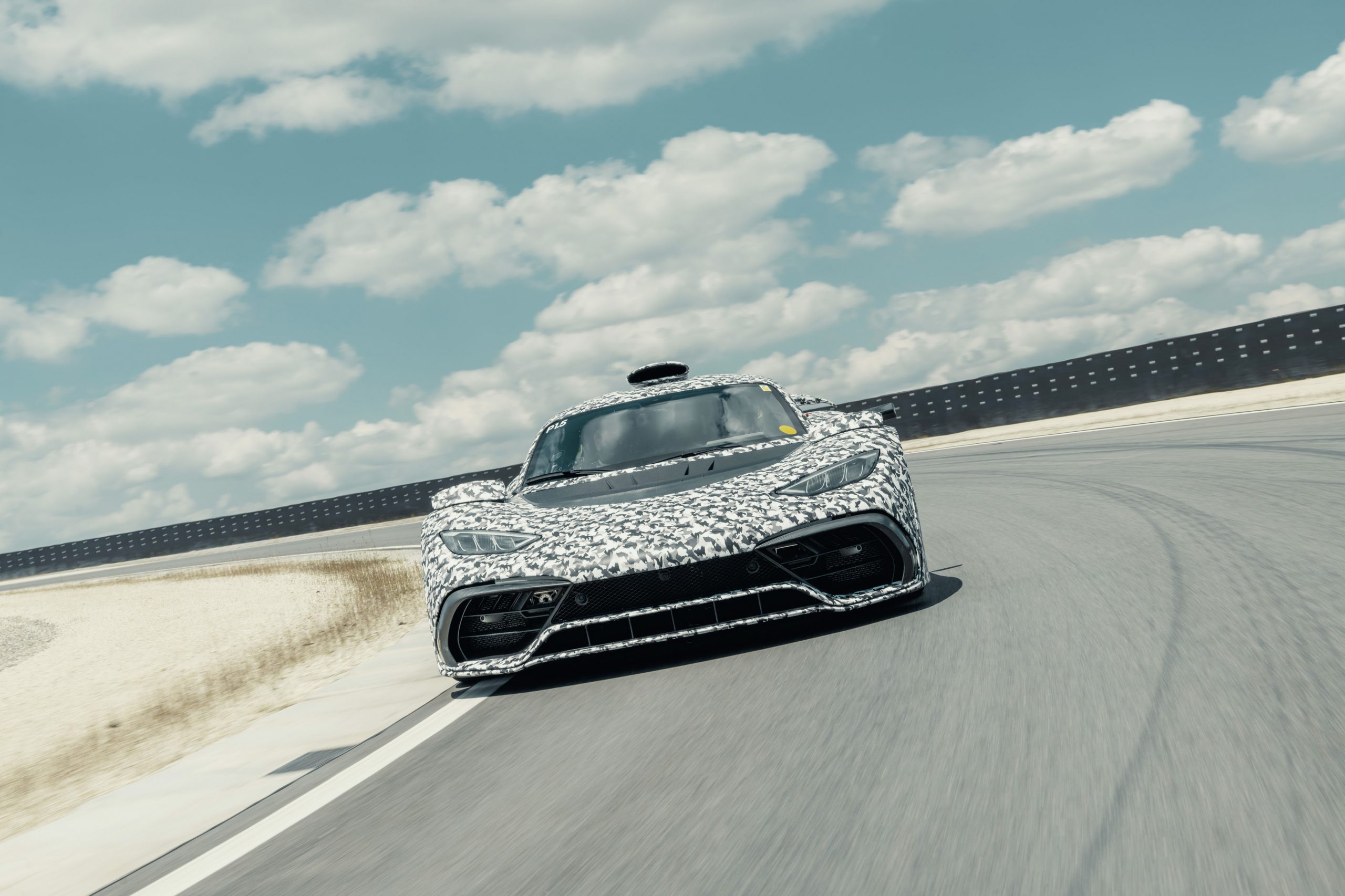 Mercedes-AMG ONE Prototyp, Hypercar, Entwicklungsfahrt, dynamisch, Exterieur // Mercedes-AMG ONE prototype, hypercar, testing, dynamic, exterieur