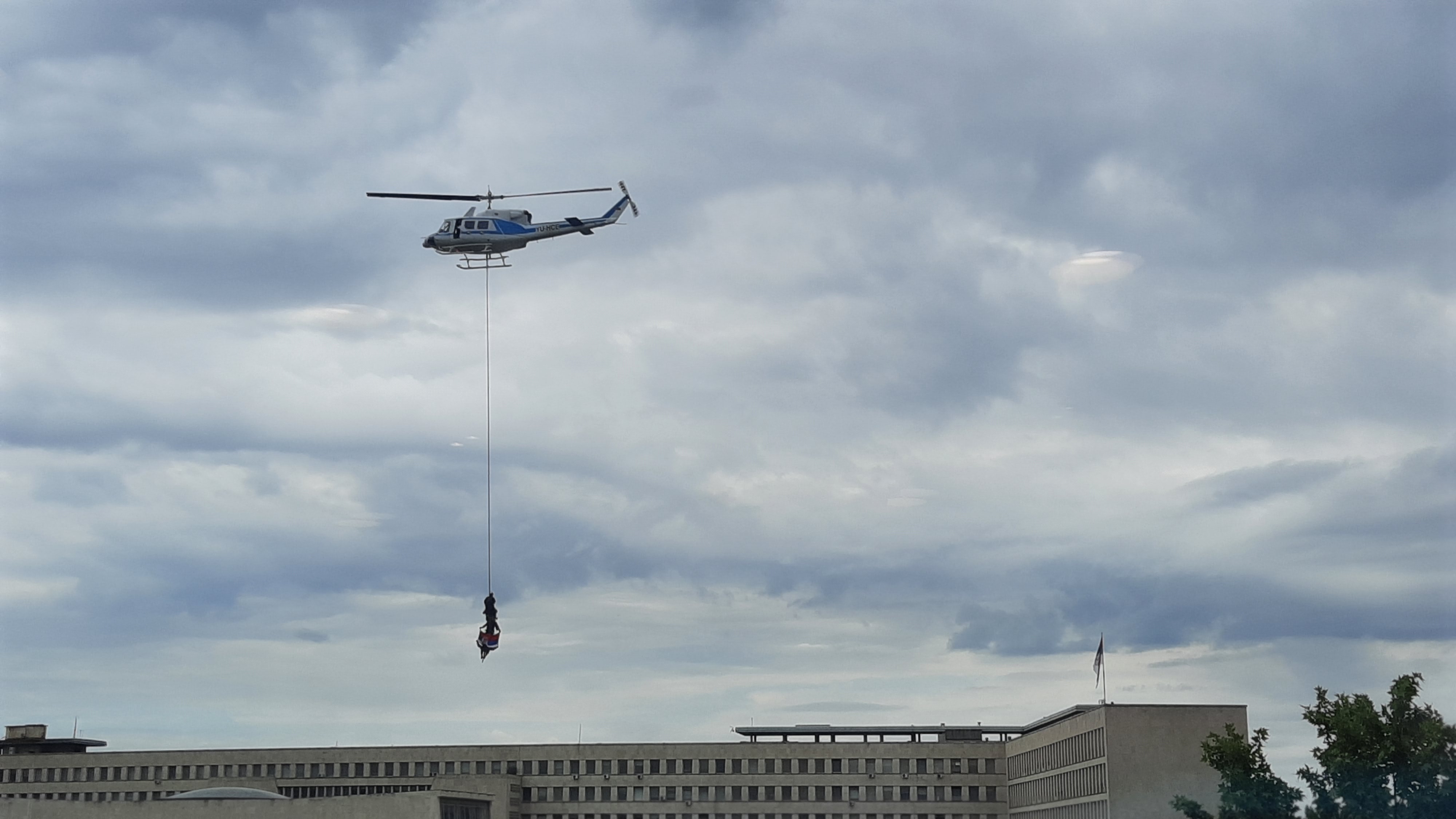 Helikopterska eskadrila MUP-a Srbije, Palata Srbija, vežba, helikopter