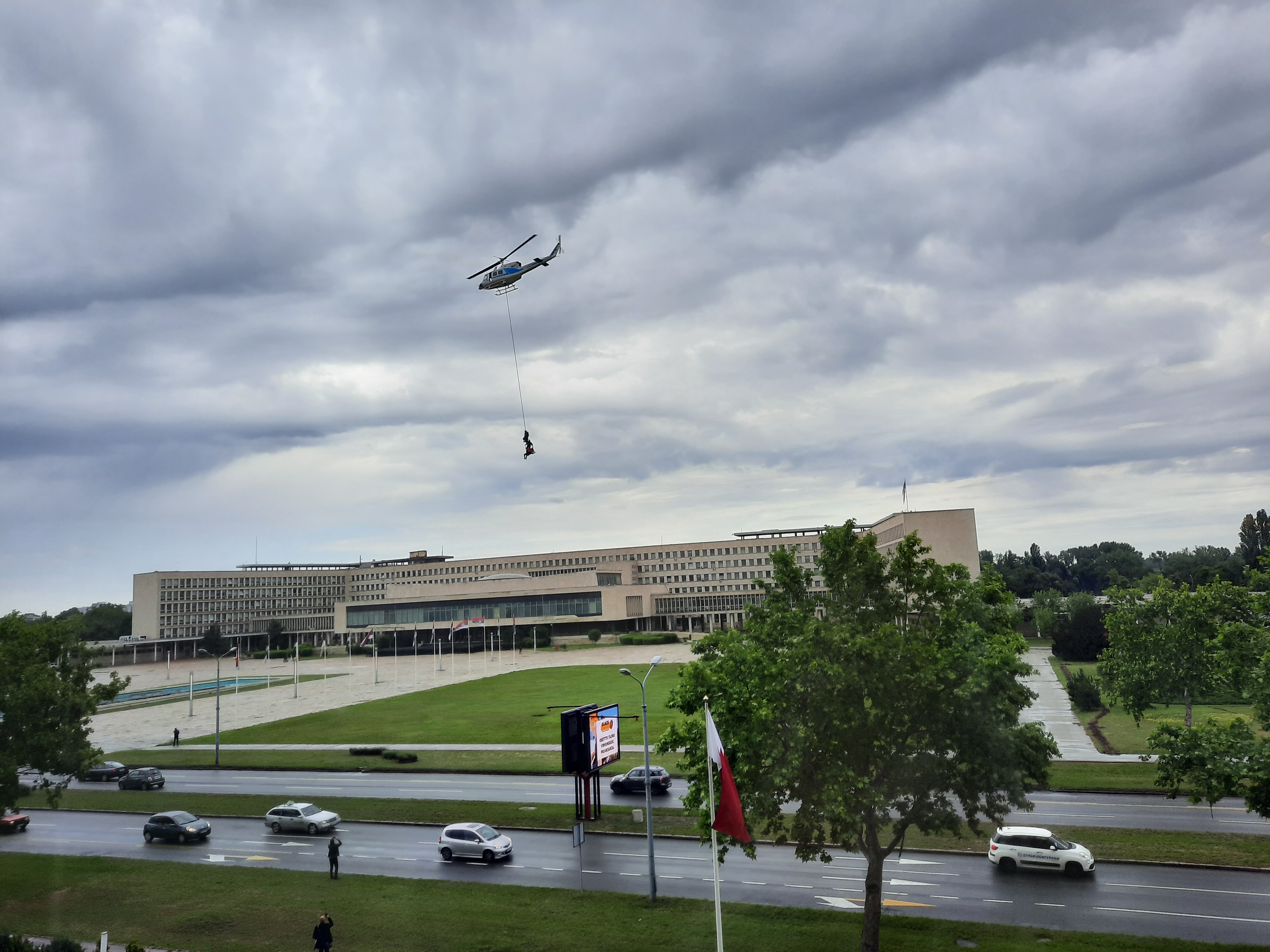 Helikopterska eskadrila MUP-a Srbije, Palata Srbija, vežba, helikopter