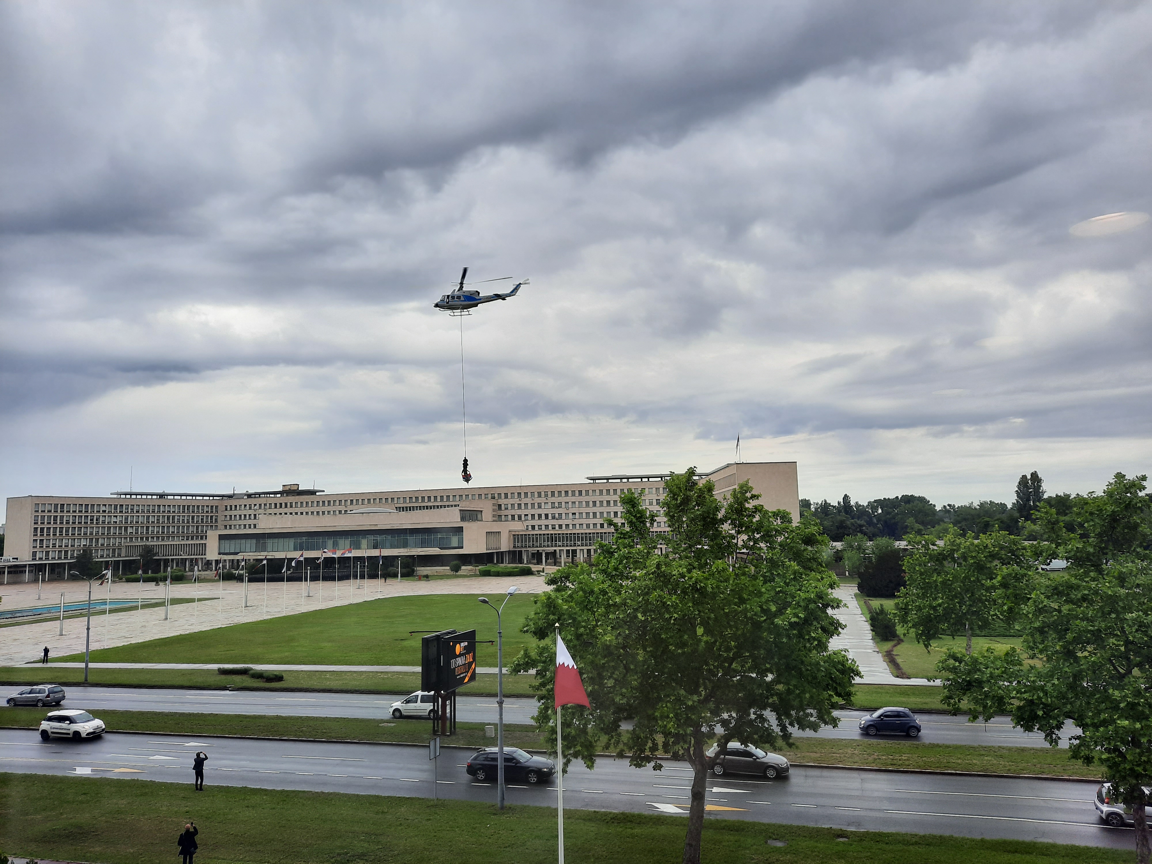 Helikopterska eskadrila MUP-a Srbije, Palata Srbija, vežba, helikopter
