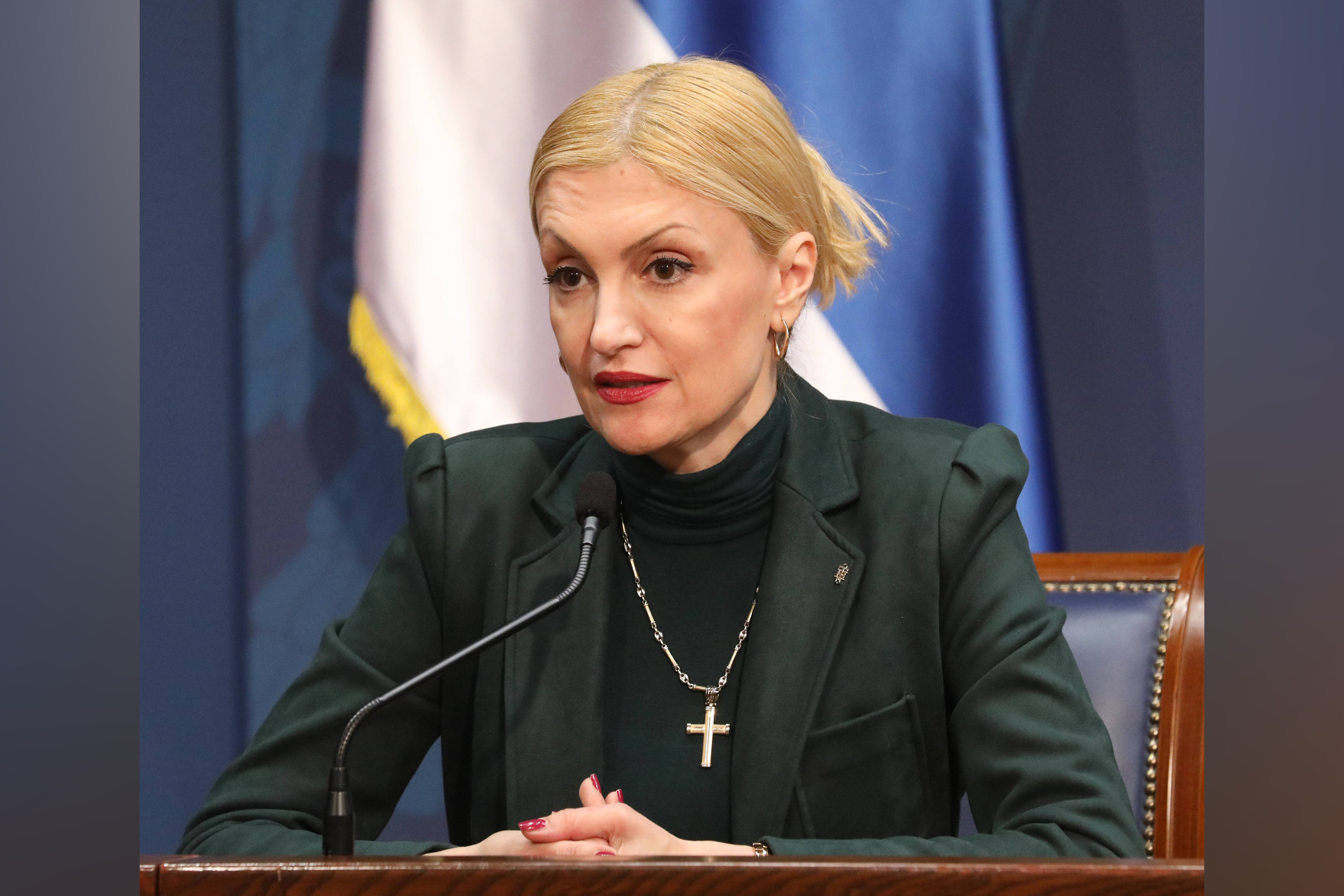 Beograd, 23.03.2020. - Zamenica direktora Infektivne klinike Beograd Ivana Milošević govori na konferenciji za novinare, danas u Vladi Srbije u Beogradu. (BETAPHOTO/VLADA SRBIJE/SLOBODAN MILJEVIC/MO)