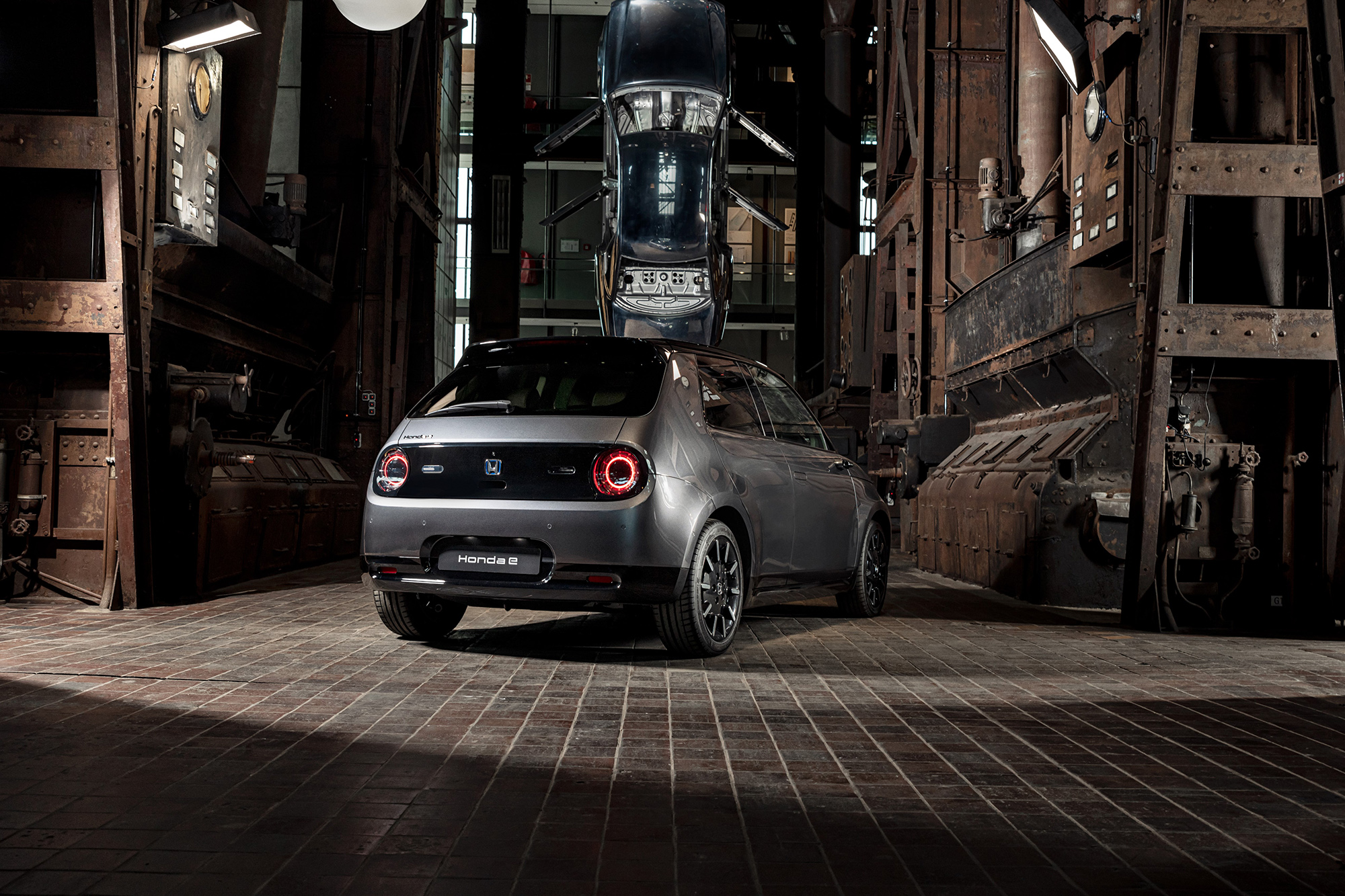 HONDA E AND FIREBLADE TAKE CENTRE STAGE AT PRESTIGIOUS RED DOT DESIGN MUSEUM