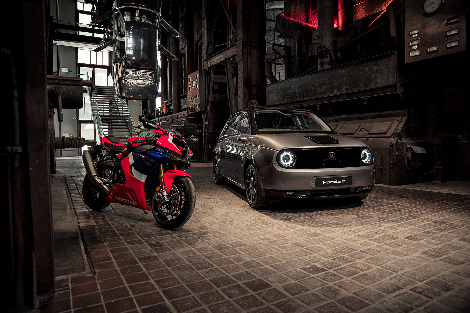 HONDA E AND FIREBLADE TAKE CENTRE STAGE AT PRESTIGIOUS RED DOT DESIGN MUSEUM