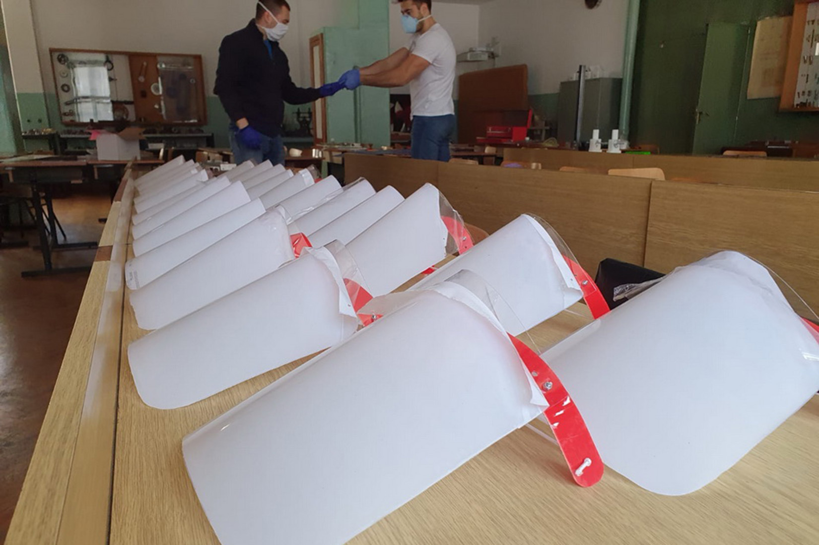 Studenti mašinskog fakulteta napravili vizire za medicinsko osoblje