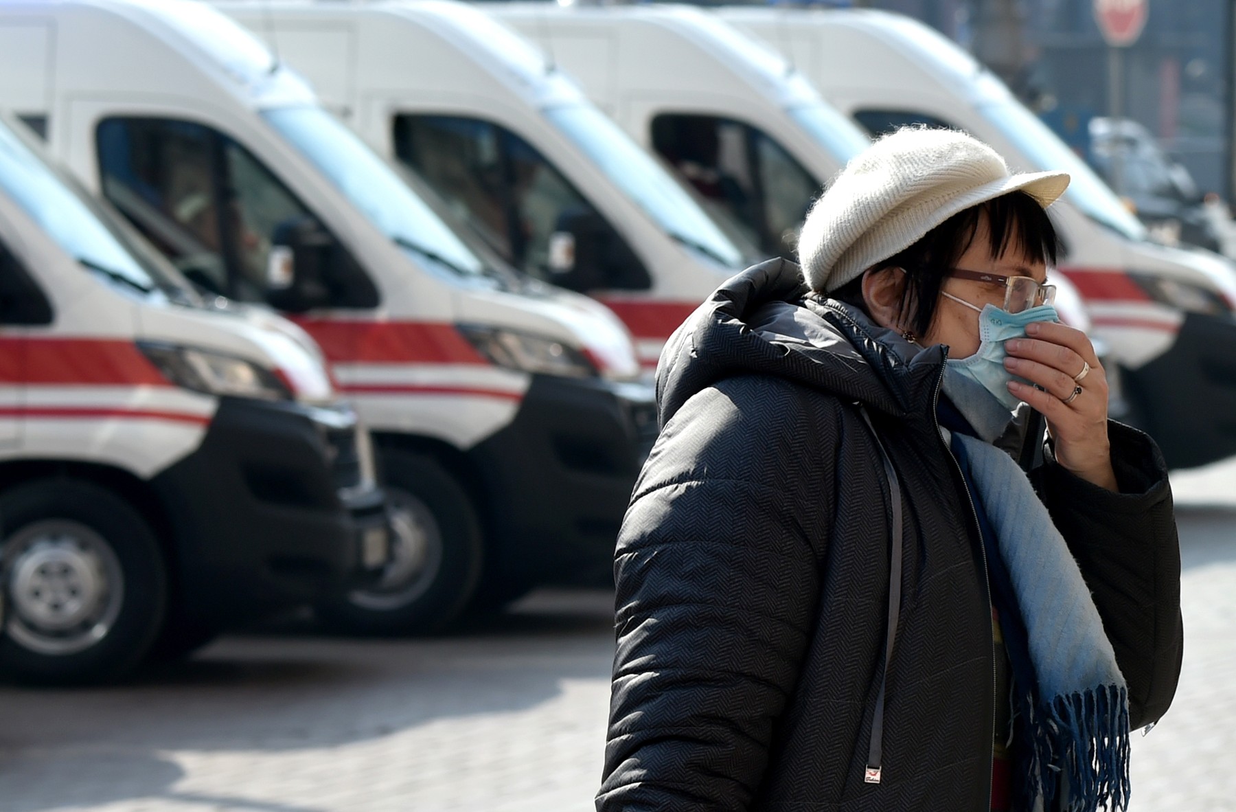 Na pipajte masku!; Foto; Sergei SUPINSKY / AFP / Profimedia