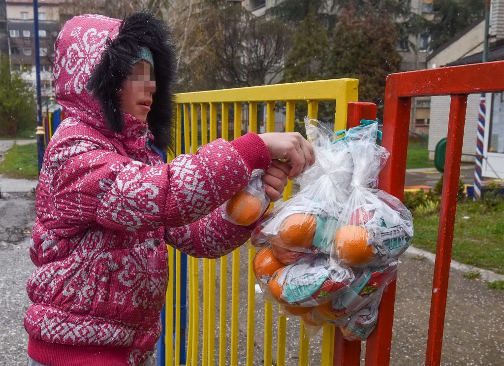 Nataša Dejanović trudnica maske i voće