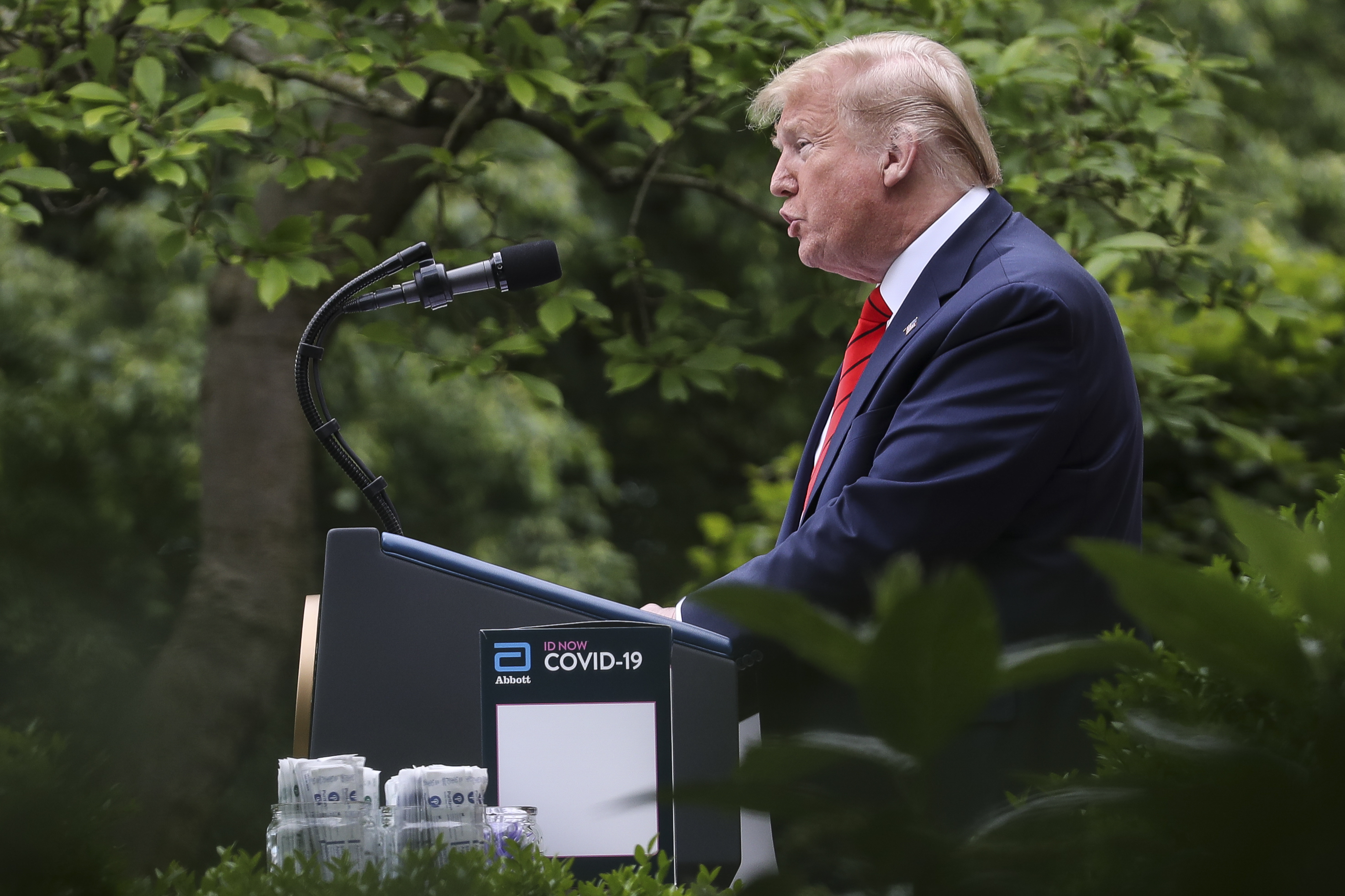 epa08415787 US President Donald J. Trump speaks during a press briefing on coronavirus testing in the Rose Garden of the White House in Washington, DC, USA, 11 May 2020.  EPA-EFE/Oliver Contreras / POOL
