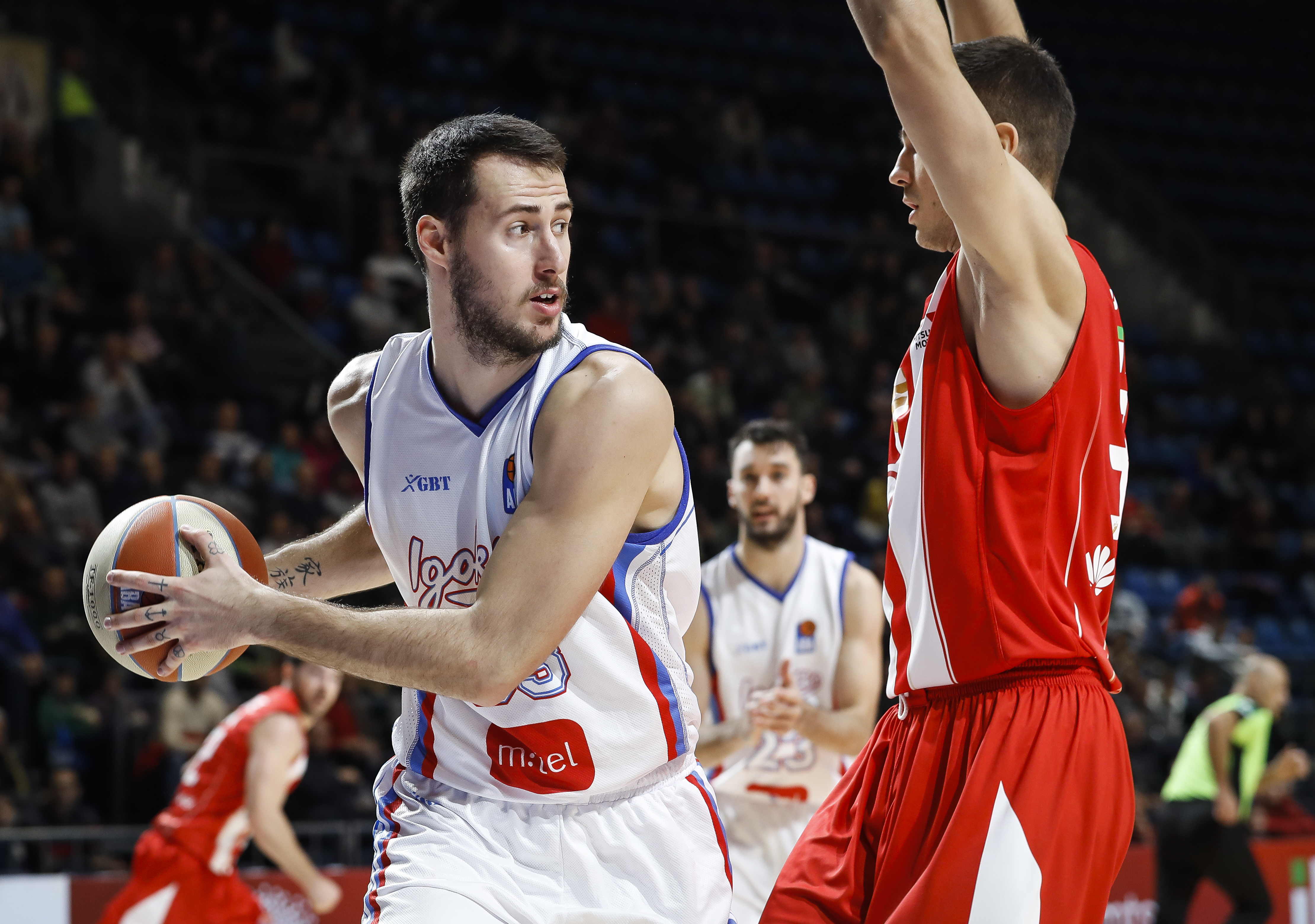 Kosarka ABA League season 2017-2018
Crvena Zvezda v Igokea
Robert Rikic (L) and Nikola Jovanovic
Beograd, 04.11.2017
foto: Srdjan Stevanovic/Starsportphoto ©
