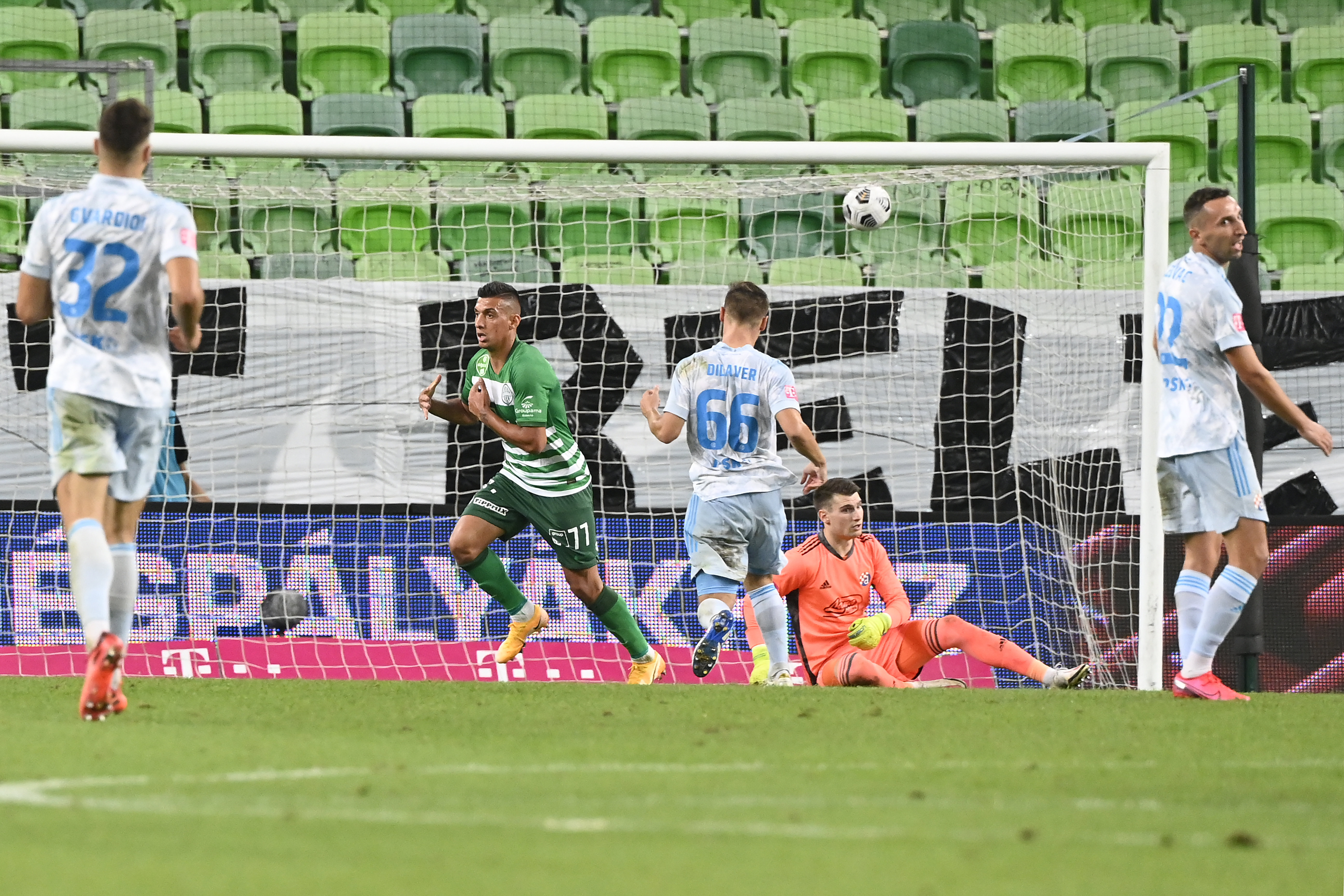 Foto: EPA-EFE/Szilard Koszticsak