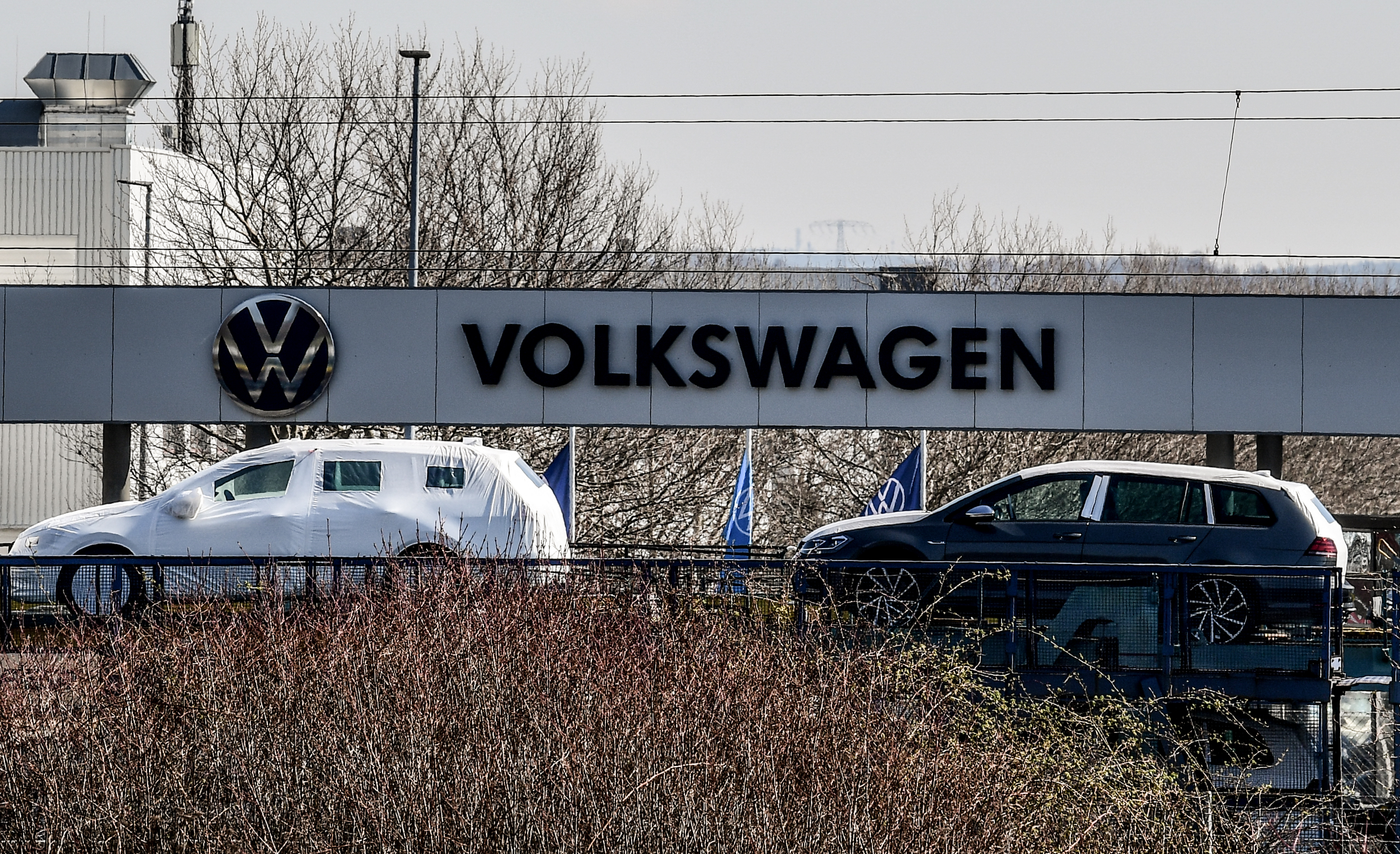 Volkswagen suspends production