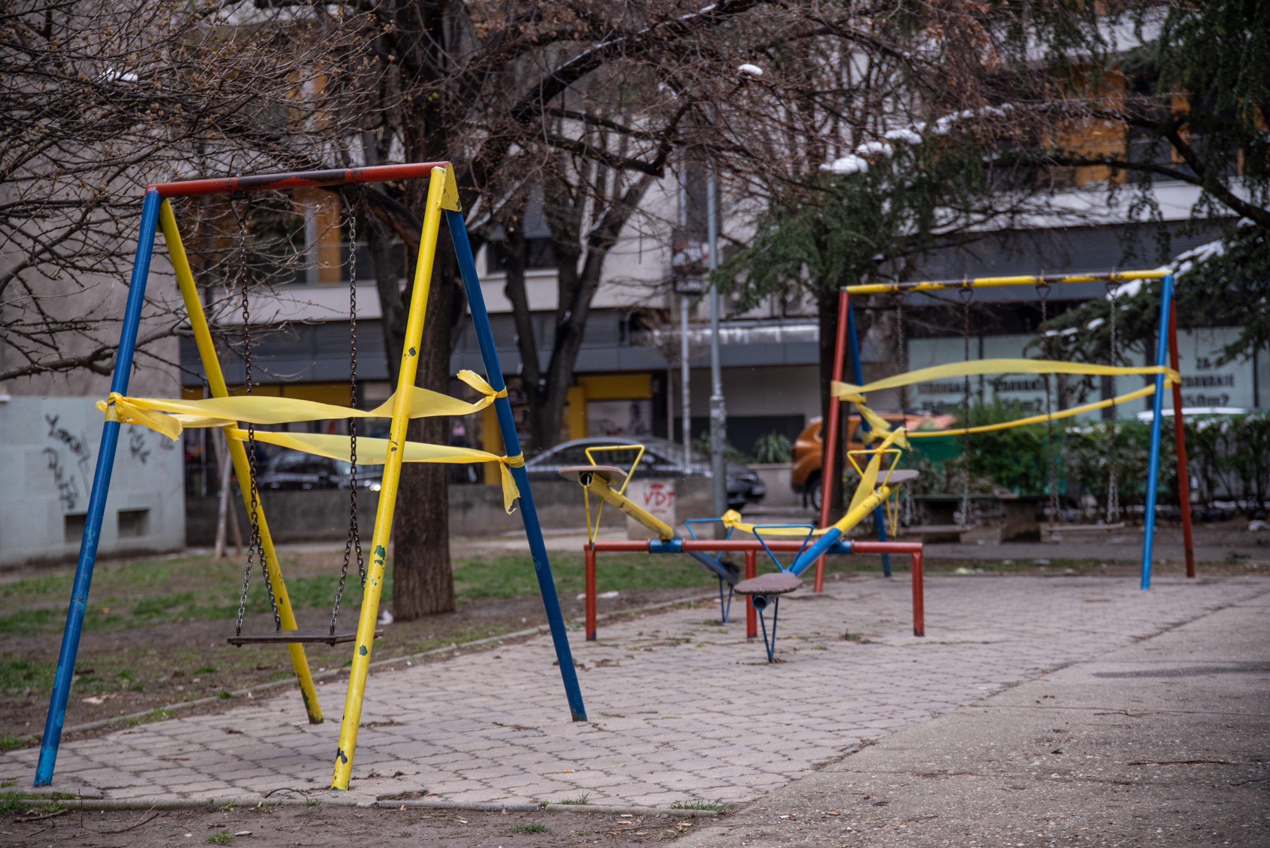 Beograd 27.03.2020. Dom zdravlja Palilula park Foto:Dragan Mujan/Nova.rs
probudi se  Jedna ljuljaška na više hiljada dece. Ko je odgovoran za zapušten park u centru Niša