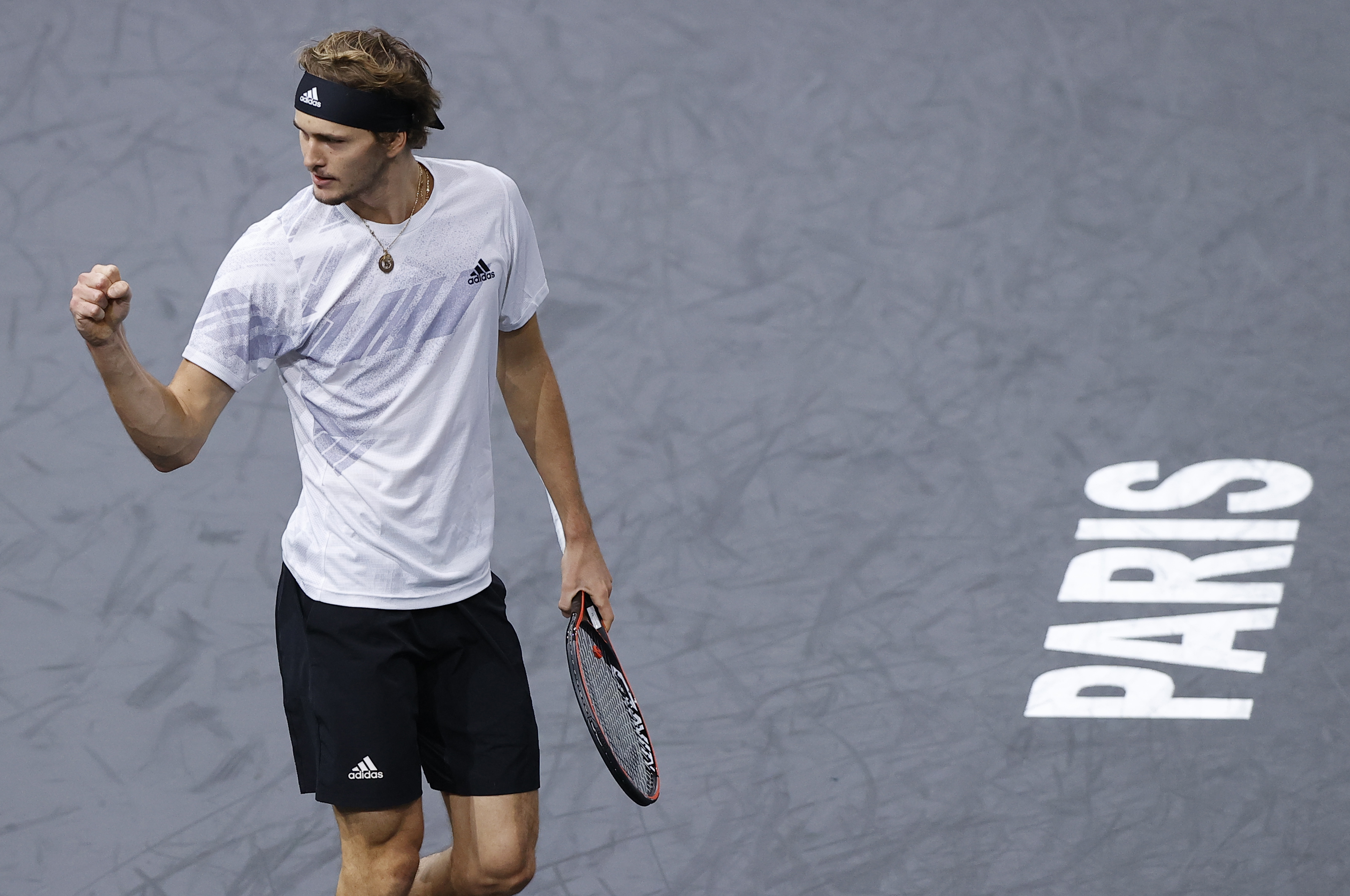 epa08805288 Alexander Zverev of Germany  reacts after winning his semifinal match against  Rafael Nadal of Spain at the Rolex Paris Masters tennis tournament in Paris, France, 07 November 2020.  EPA-EFE/IAN LANGSDON