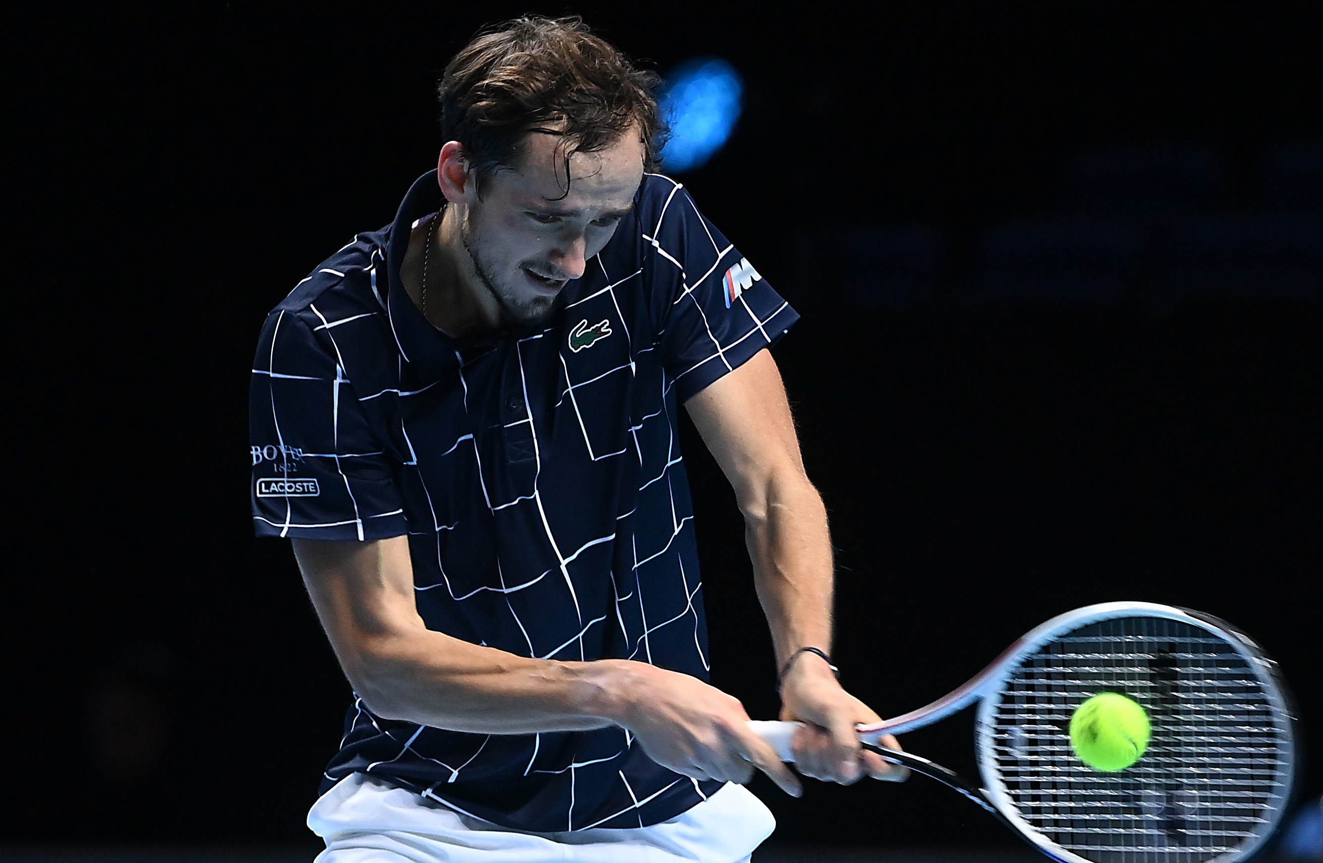 epa08824339 Daniil Medvedev of Russia in action during his group stage match against Alexander Zverev of Germany at the ATP Finals in London, Britain, 16 November 2020.  EPA-EFE/ANDY RAIN