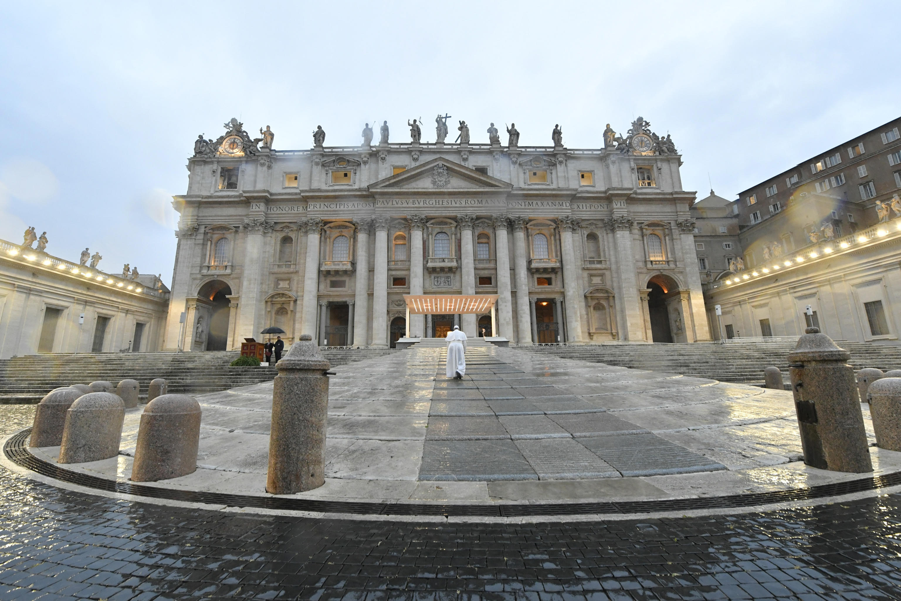 Trg Sv. Petra, papa, koronavirus