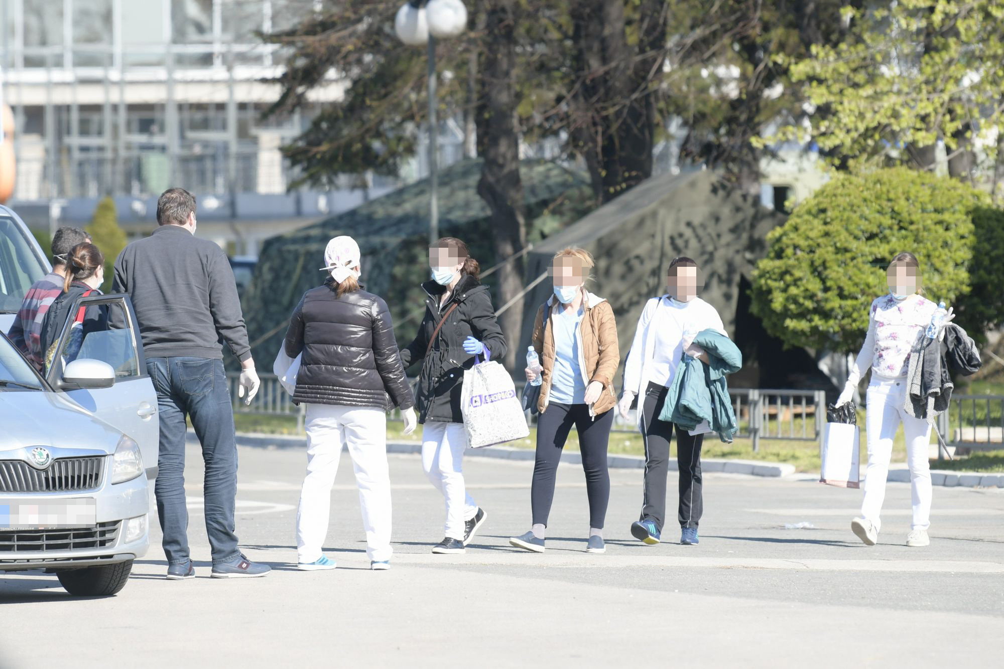 Beograd 07.04.2020. Sajam, Beogradski sajam, privremena bolnica, prijem pacijenata, pacijenti, koronavirus, pozitivni na koronu, covid 19, kovid 19 Foto: Goran Srdanov/Nova.rs