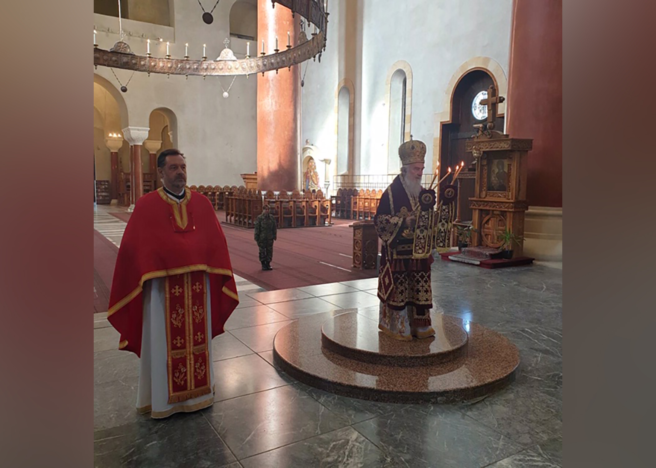 Beograd, 12. aprila 2020.-Patrijarh srpski Irinej danas je, na praznik Cveti - Ulaska Gospoda Isusa Hrista u Jerusalim, sluzio arhijerejsku liturgiju u crkvi Svetog Marka u Beogradu. FOTO TANJUG/ SAJT SPC/ ARHIEPISKOPIJA BEOGRADSKO-KARLOVACKA/nr,