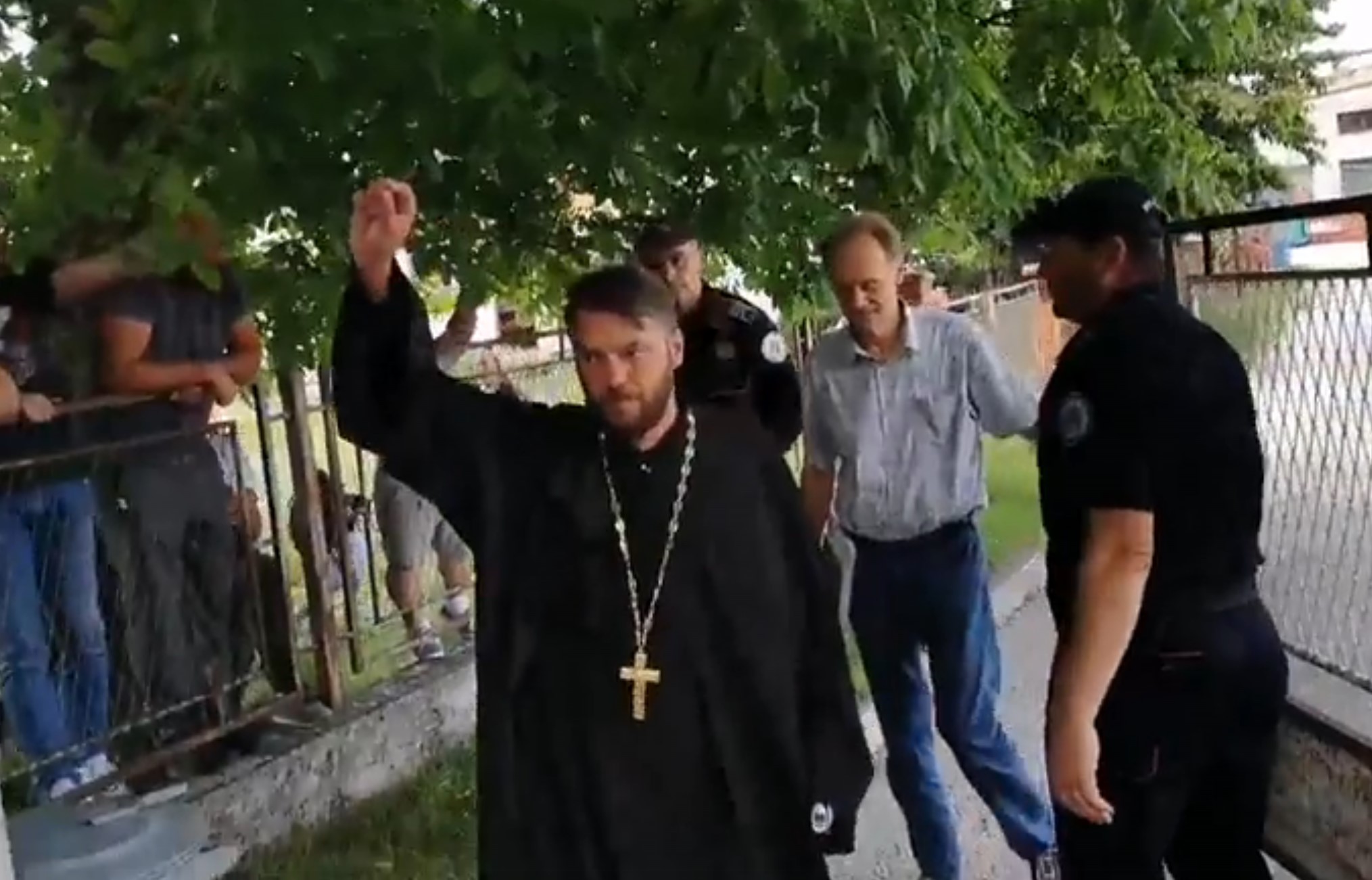 saša janjić, sveštenik SPC, Foto: Printscreen Facebook Veselin Dragaš