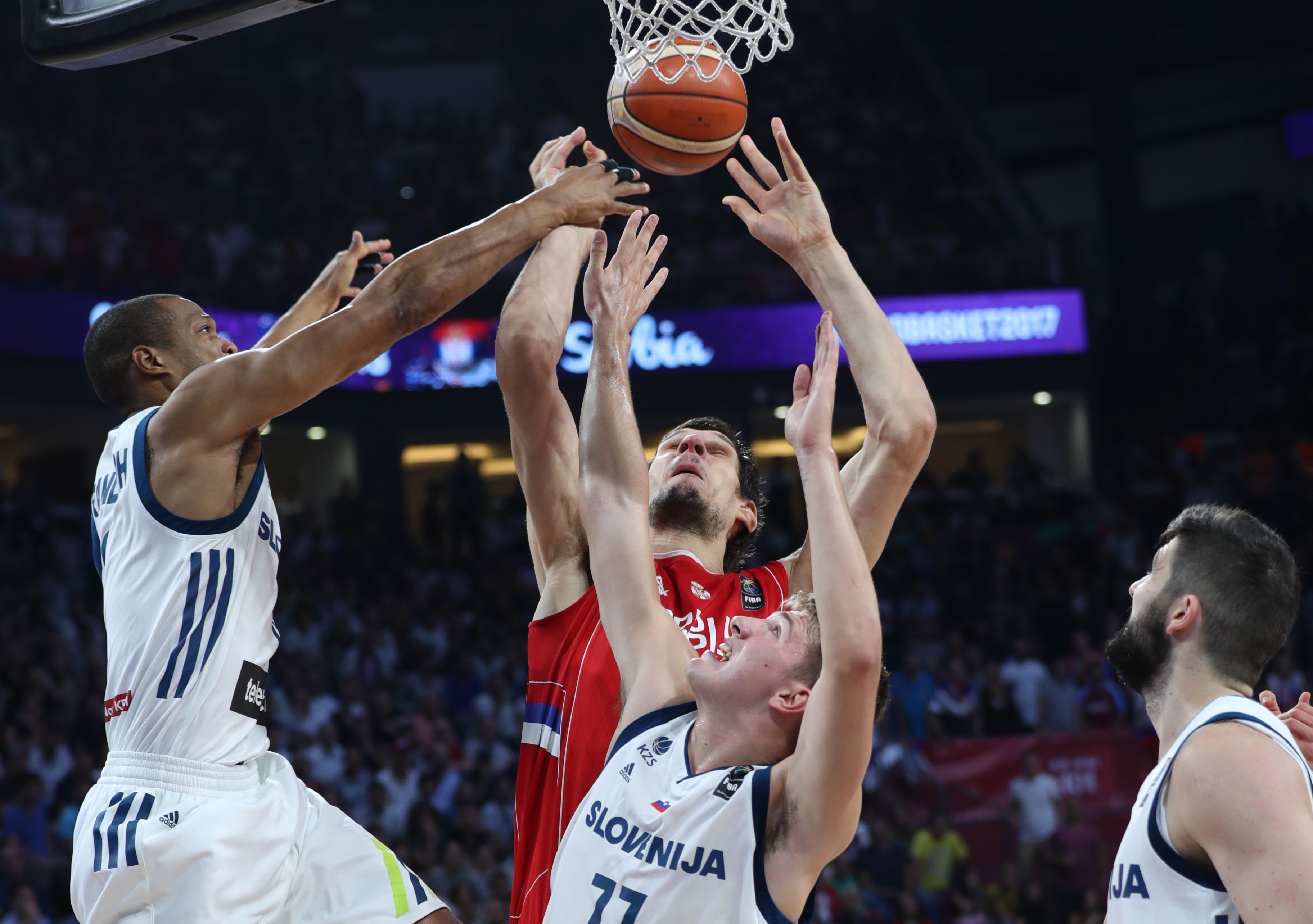 Foto: EPA-EFE/TOLGA BOZOGLU