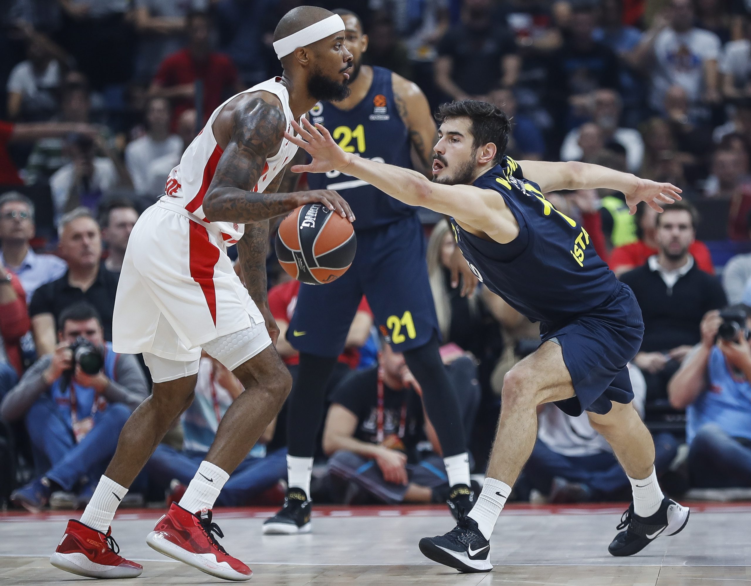 Kosarka Euroleague season 2019/2020
Crvena Zvezda v Fenerbahce Istanbul
Lorenzo Brown (L) and Nikola Kalinic
Beograd, 10.10.2019.
foto: Srdjan Stevanovic/Starsportphoto ©