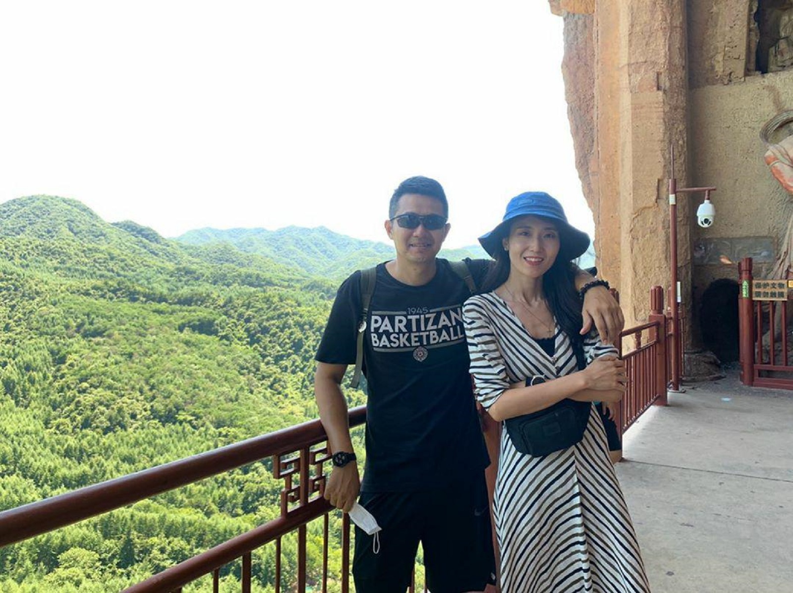 Piao i Čen iz Kine veliki su navijači crno-belih; Foto: KK Partizan