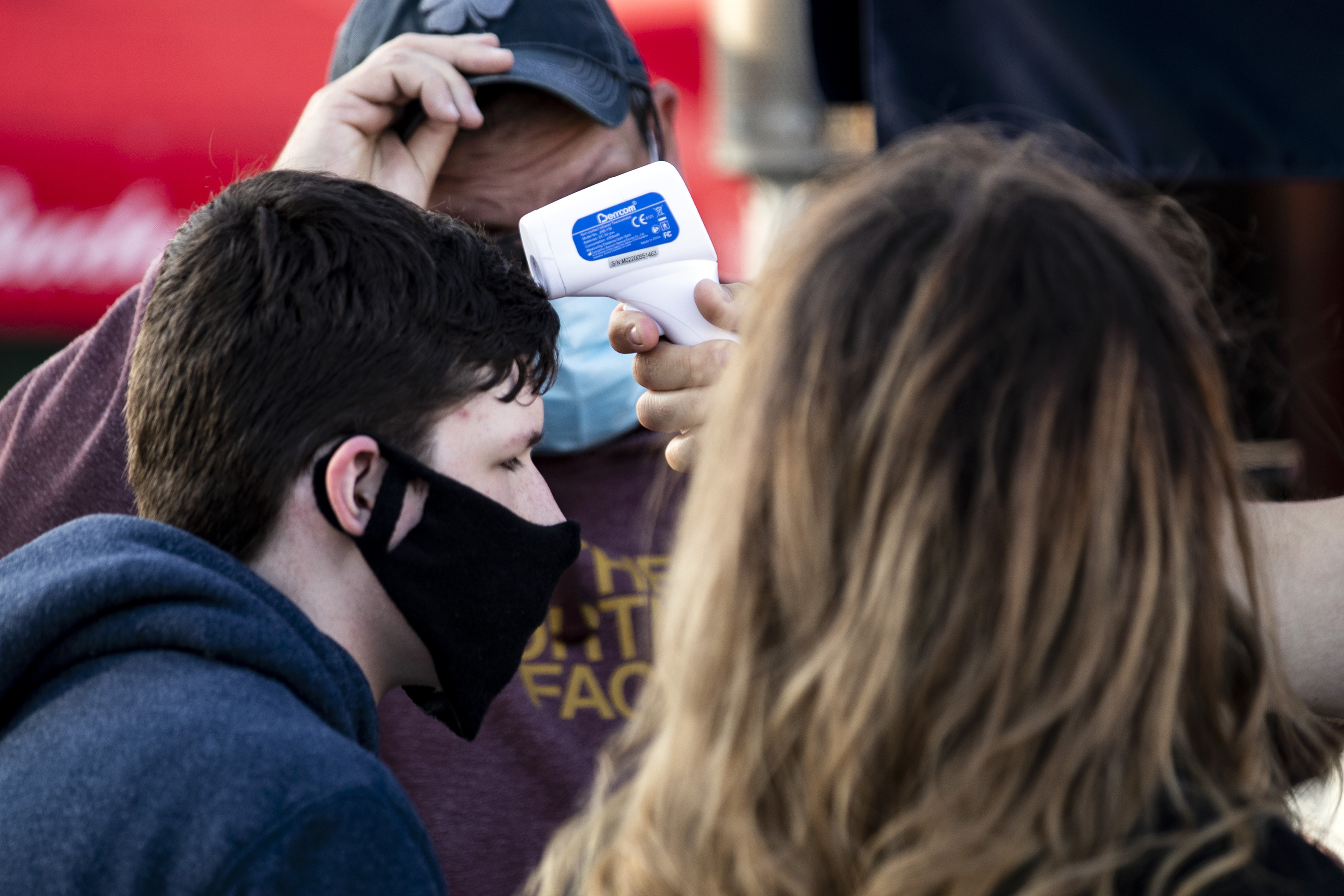 Businesses begin to reopen amid coronavirus pandemic, in Los Angeles