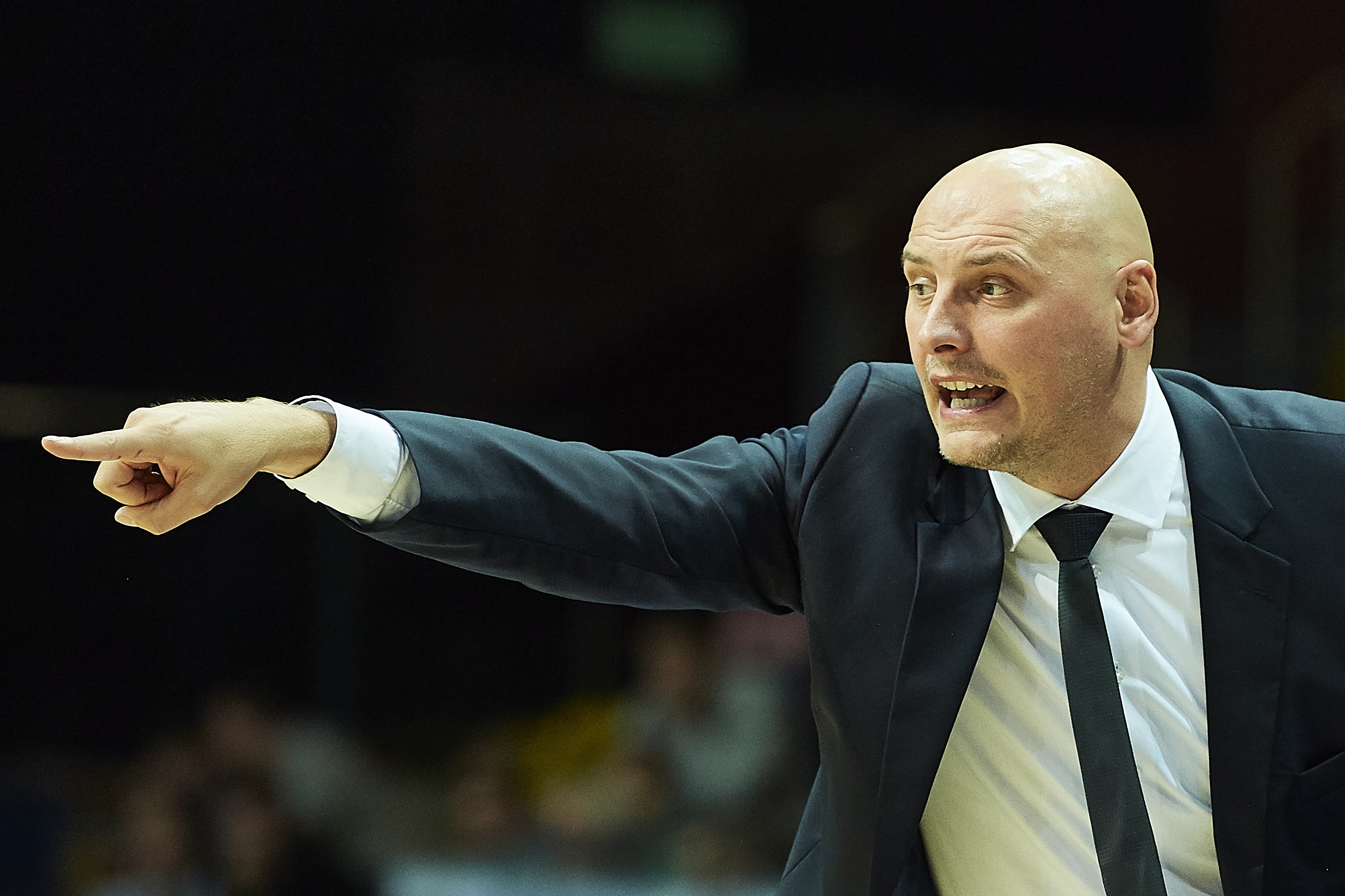 epa07908290 Gdynia's head coach Przemyslaw Frasunkiewicz reacts during the Eurocup basketball group D match between Arka Gdynia and Unicaja Malaga in Gdynia, Poland, 09 October 2019.  EPA-EFE/Adam Warzawa POLAND OUT