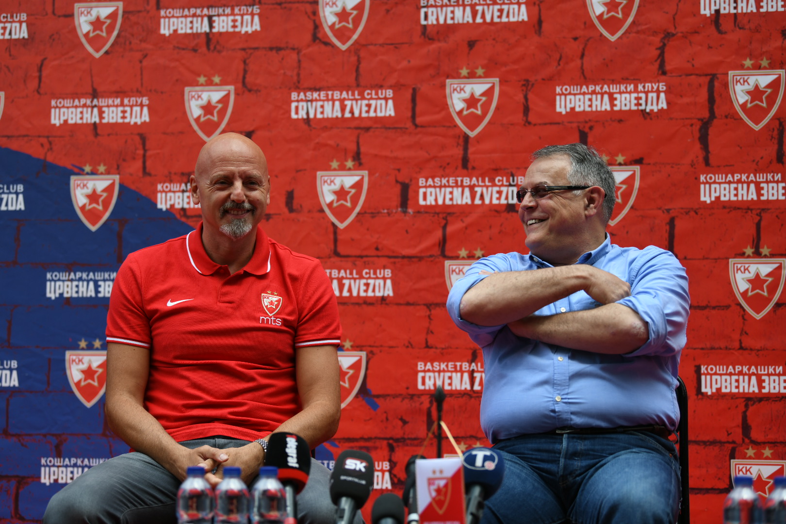 Beograd 10.jun 2020. Sasa Obradovic i Nebojsa Covic, Predstavljanje novog trenera kosarkaskog kluba Crvena zvezda Foto:Vesna Lalić/Nova.rs