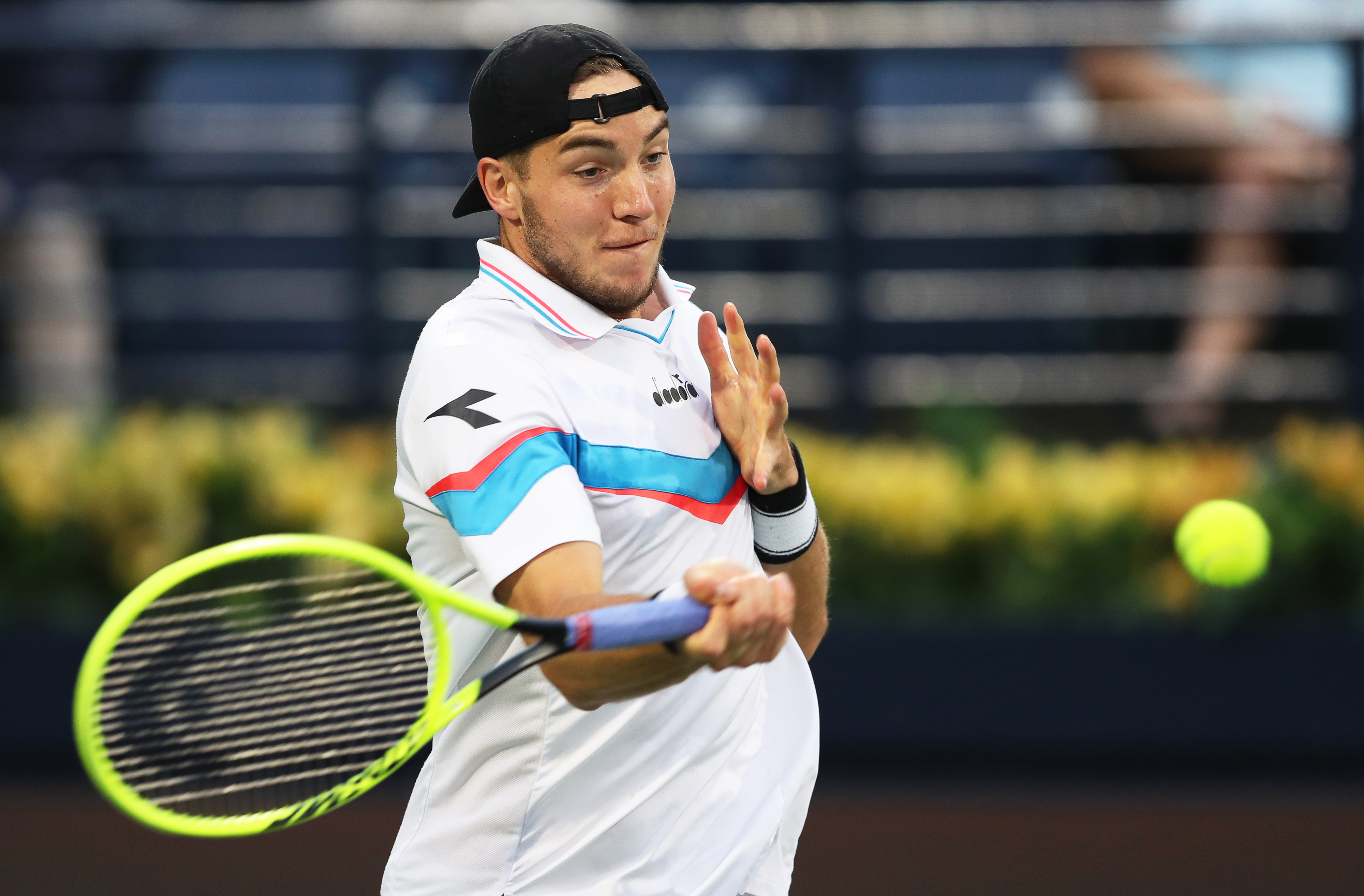 epa08252371 Jan-Lennard Struff of Germany in action during his quarter final match against Stefanos Tsitsipas of Greece at the Dubai Duty Free Tennis ATP Championships 2020 in Dubai, United Arab Emirates, 27 February 2020.  EPA-EFE/ALI HAIDER