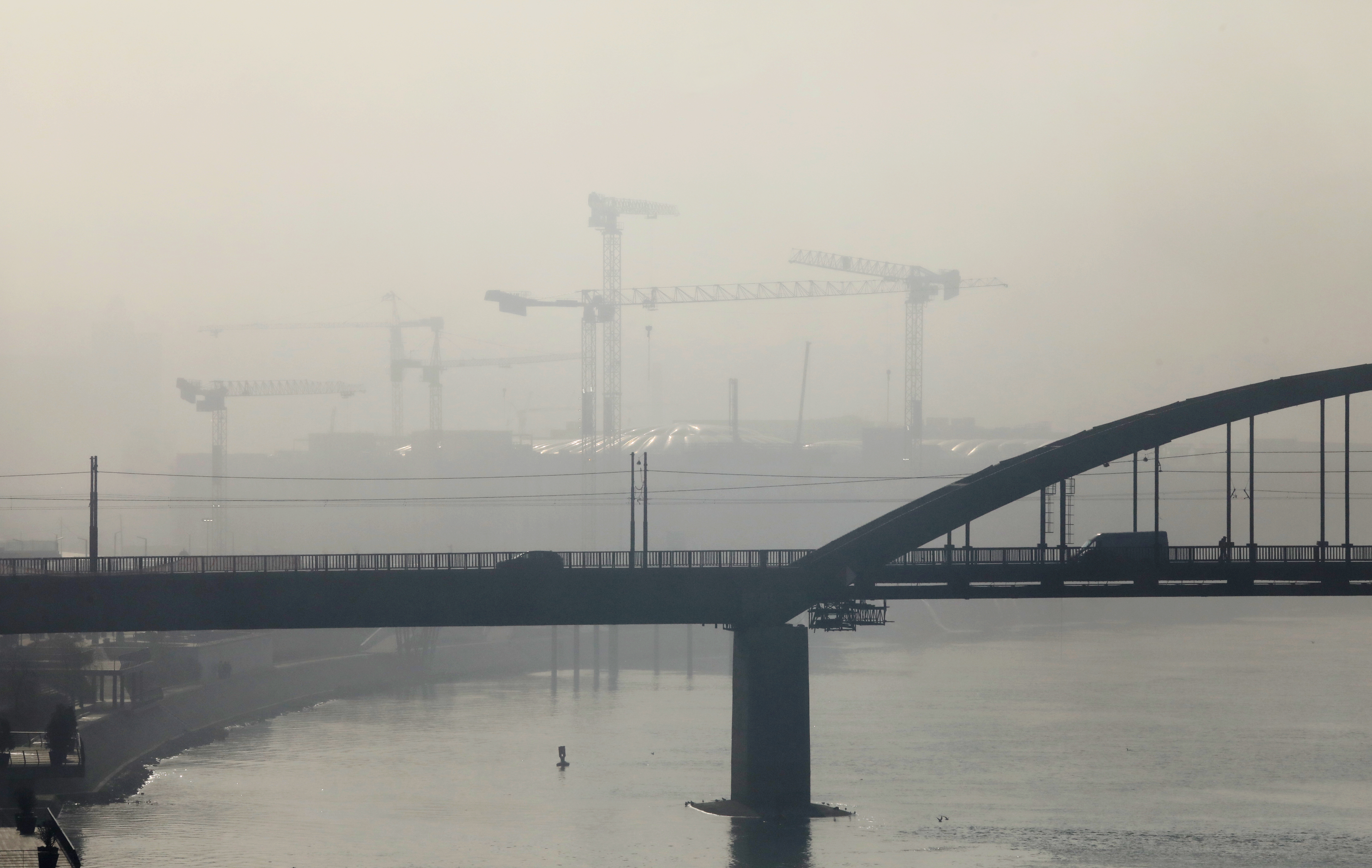 Beograd 14.01.2020. Magla, zagađenje vazduha, zagađen vazduh, smog, Stari savski most,  Foto: Vesna Lalić/Nova.rs