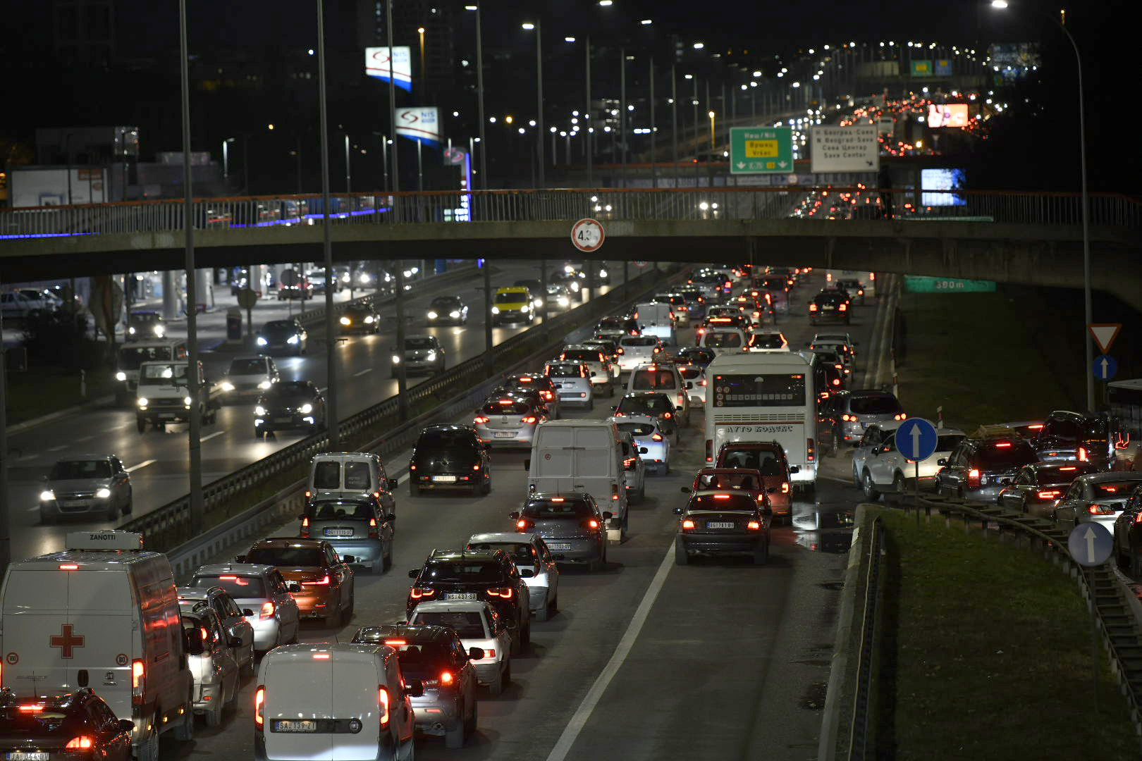 Guzva u gradu, autoput, automobili, auto, Foto: Goran Srdanov/Nova.rs