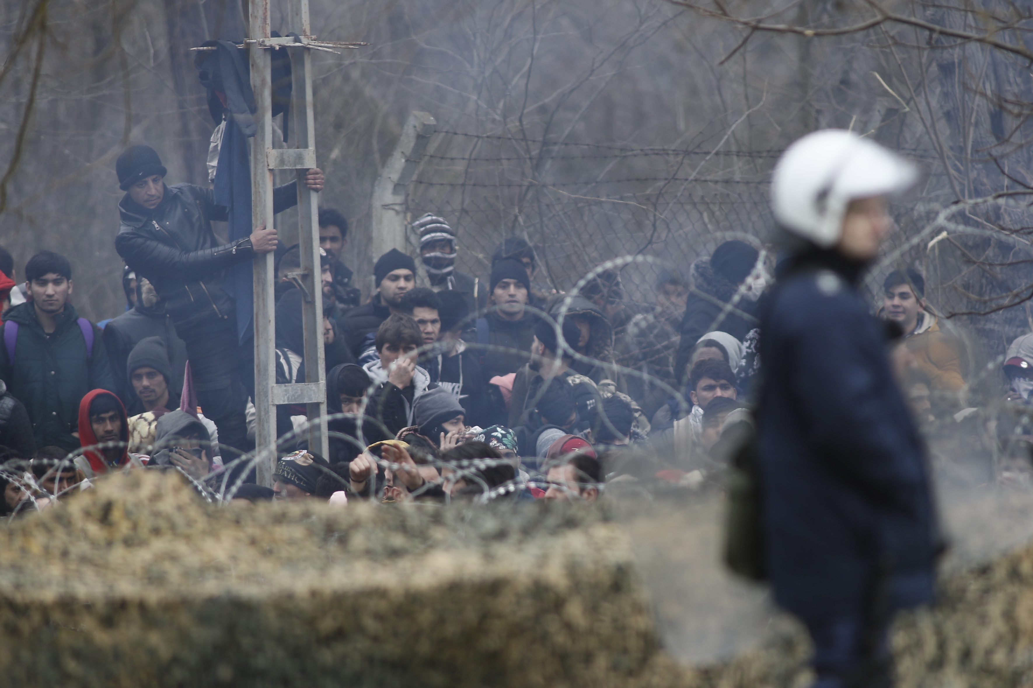 Grčka, granica, migranti, izbeglice, policija Foto: EPA-EFE/DIMITRIS TOSIDIS