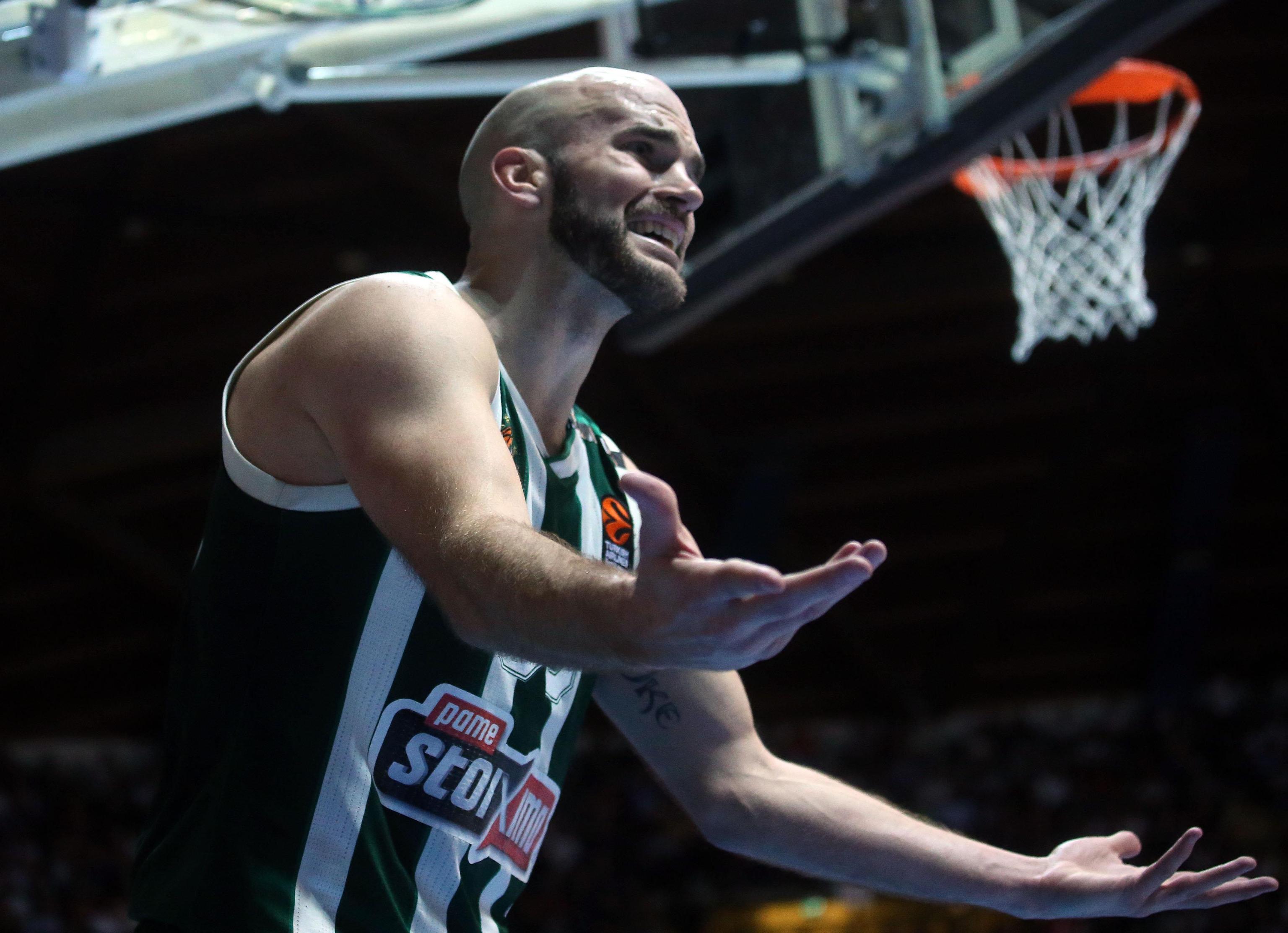 epa07456973 Panathinaikos' Nick Calathes reacts during the Euroleague basketball match between Armani Exchange Milano and Panathinaikos Athens in Monza Brianza near Milan, Italy, 22 March  2019.