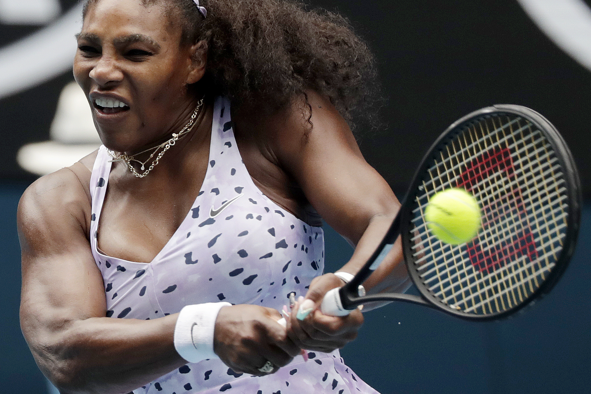 epa08157150 Serena Williams of USA in action during her women's singles third round match against Qiang Wang of China at the Australian Open Grand Slam tennis tournament in Melbourne, Australia, 24 January 2020. EPA-EFE/LYNN BO BO