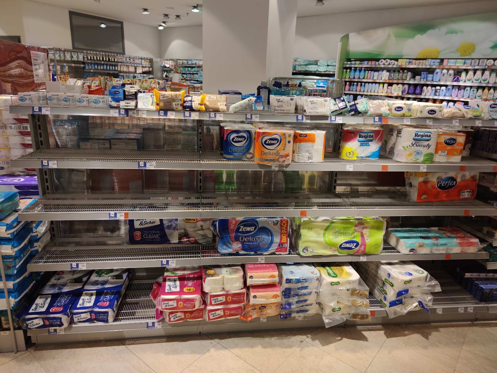 Prazne prodavnice, kupovina koronavirus