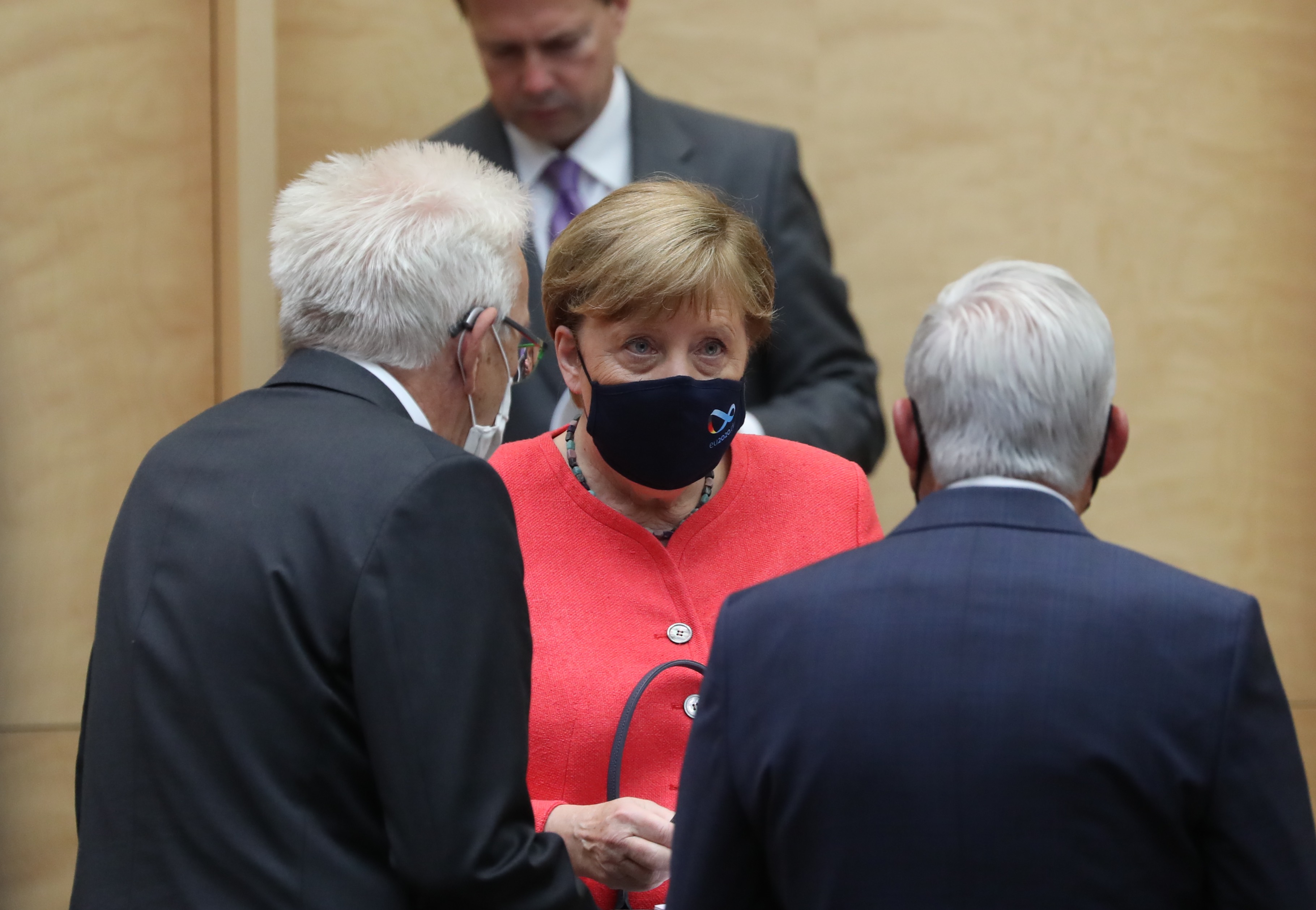 Chancellor Merkel updates Bundesrat on Germany's EU Council presidency
