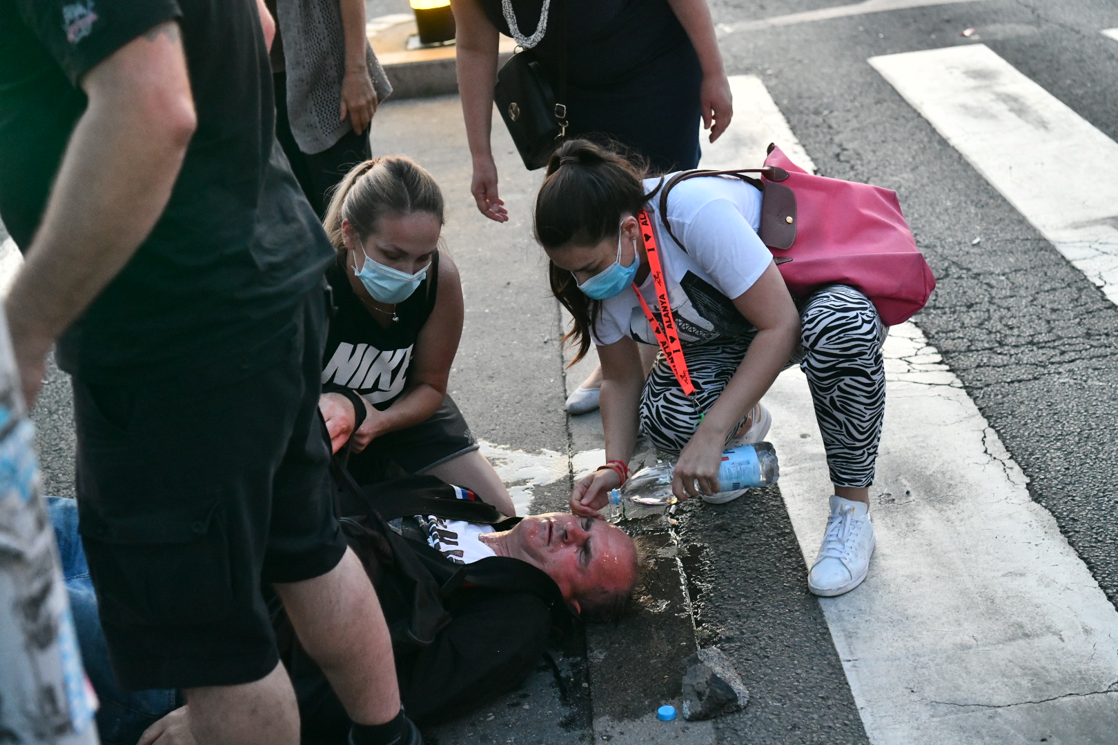 Beograd 08.07.2020. Protest, drugi dan demonstracija, haos, suzavac, paljenje, povređeni, policija Foto: Vladislav Mitić/Nova.rs