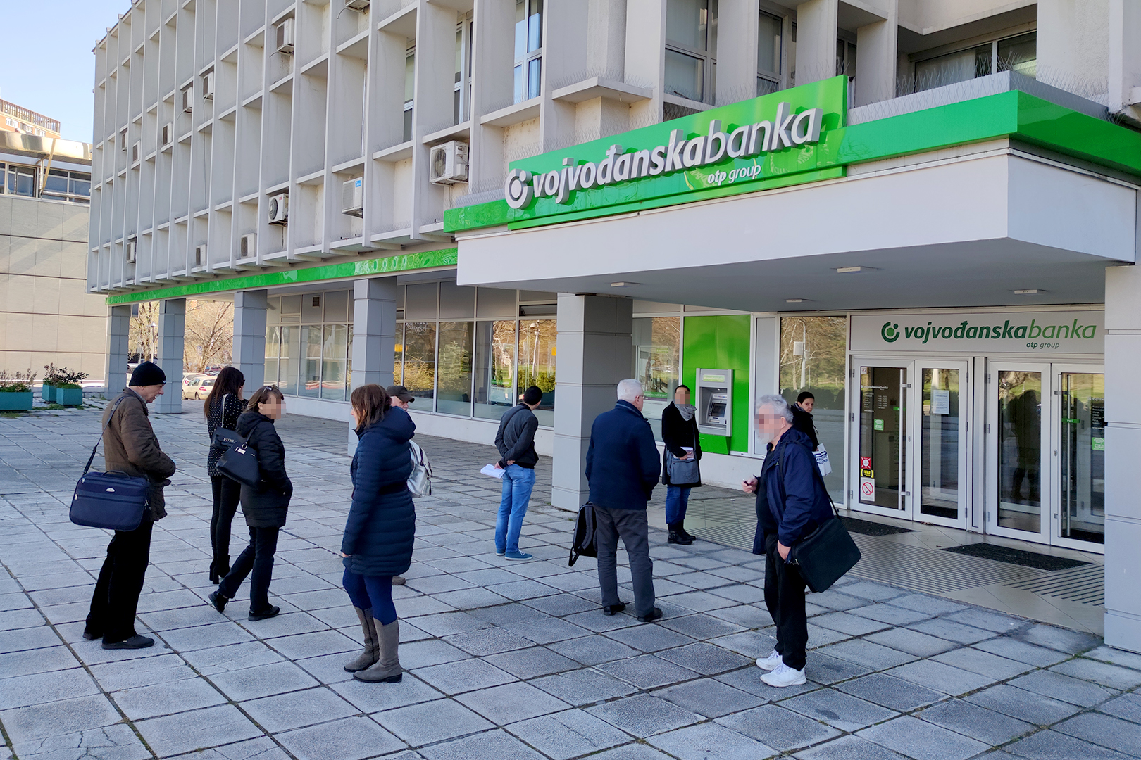 Vojvodjanska banka, red, cekanje, Foto: Vladislav Mitić/Nova.rs